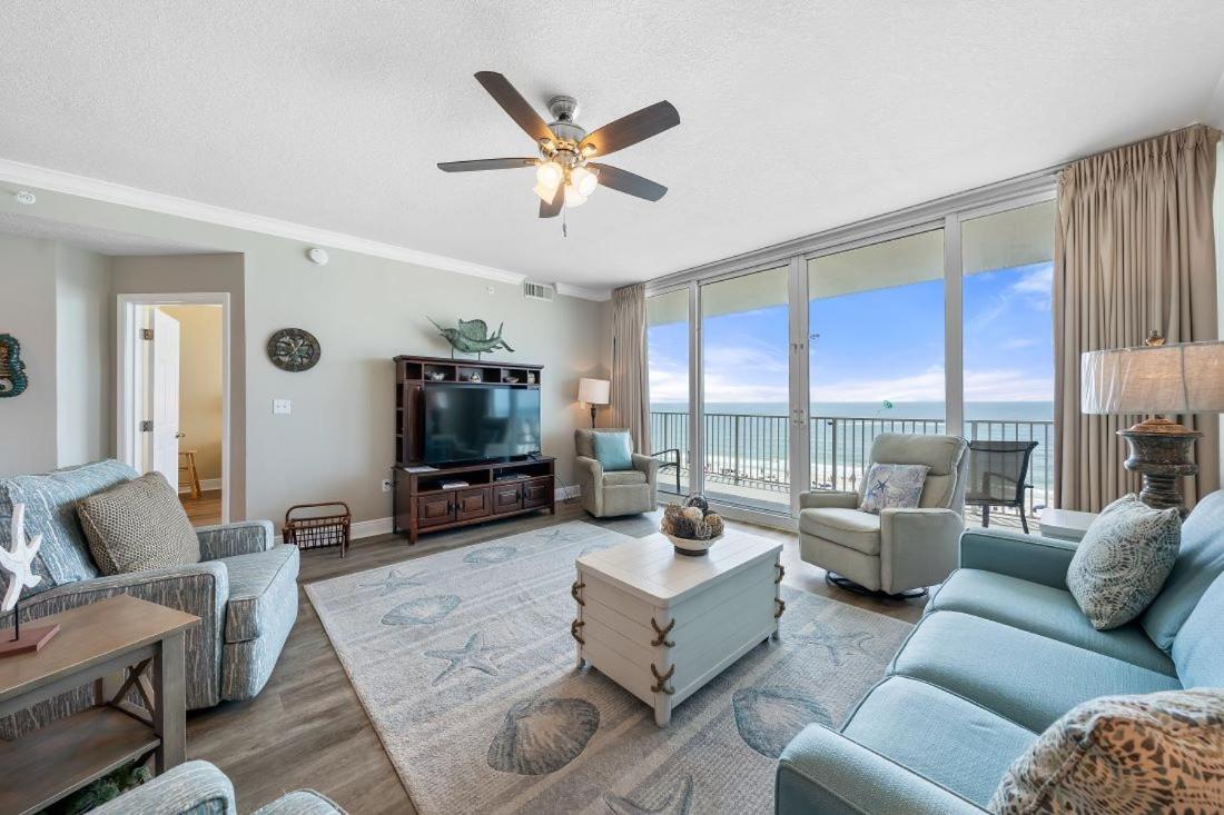 San Carlos 609 by Youngs Suncoast