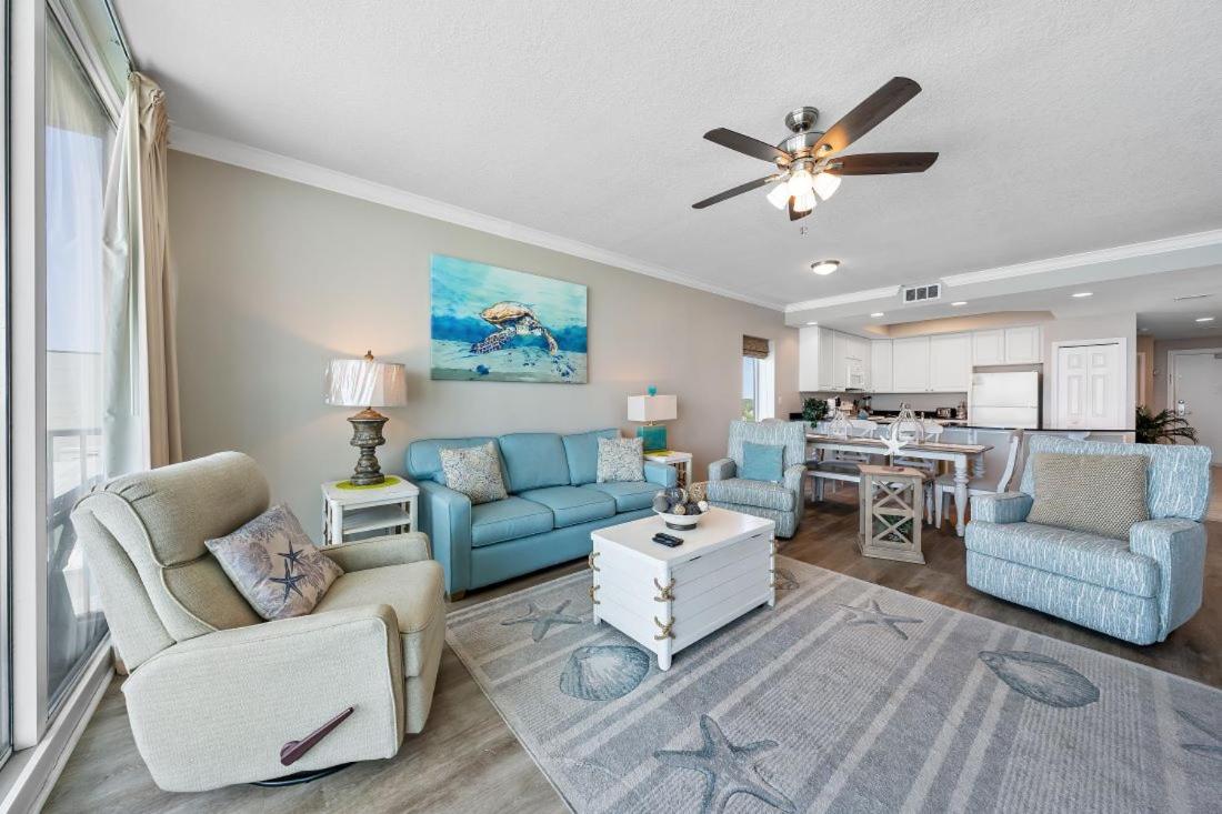 San Carlos 609 by Youngs Suncoast