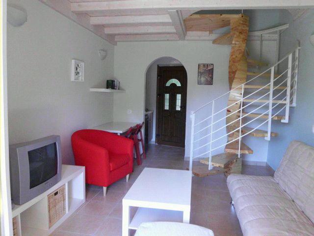 Photo 33