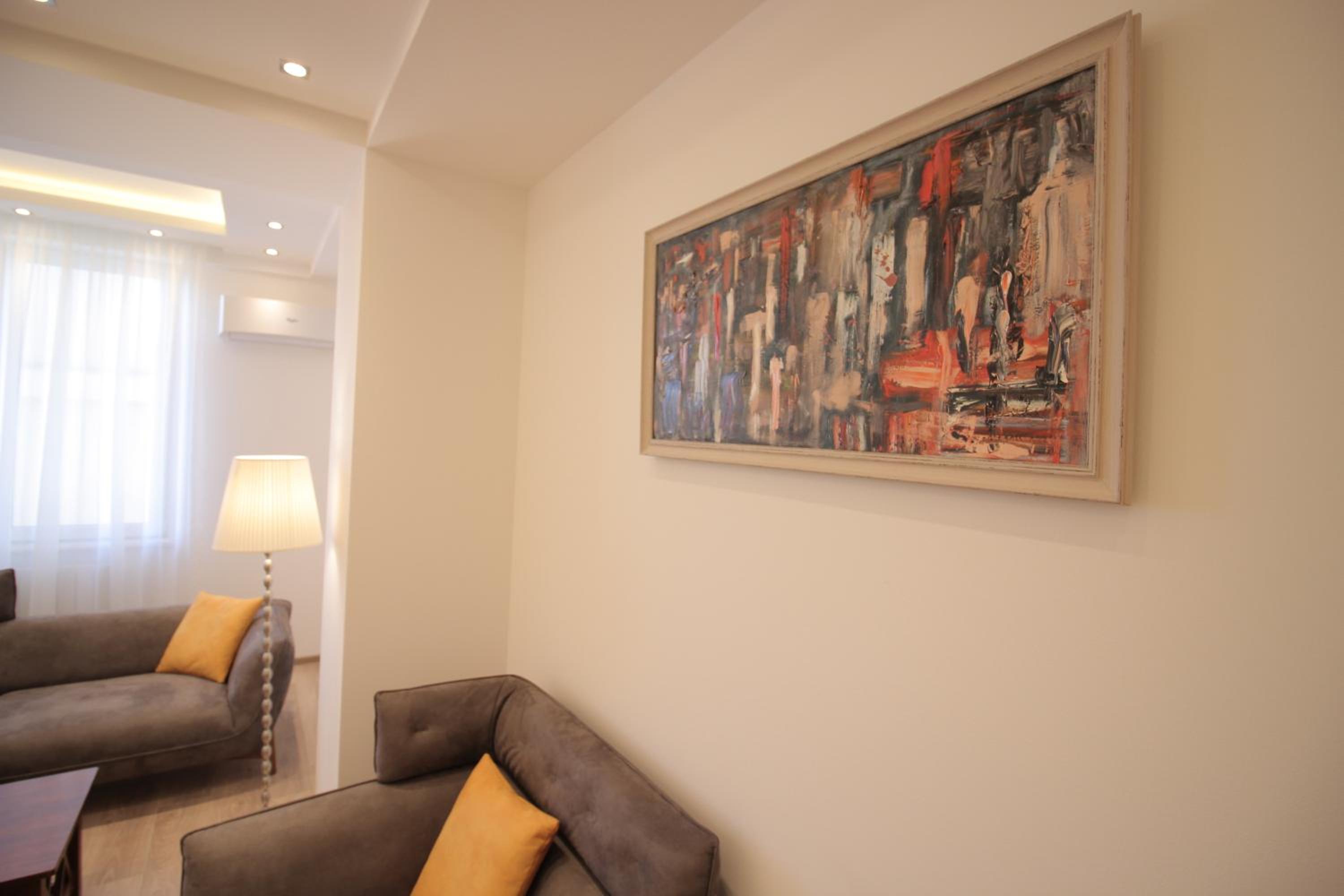 Shartava Deluxe Apartment