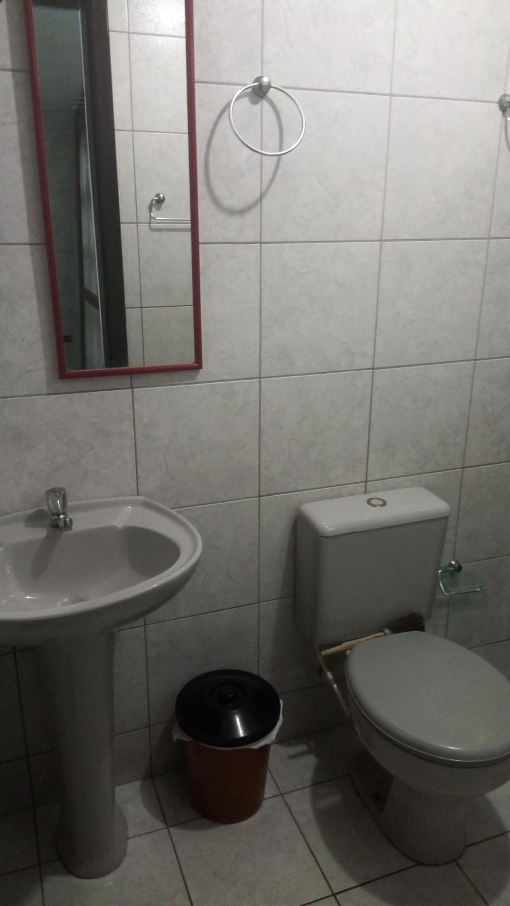 Kitinete Em Matinhos Com Piscina