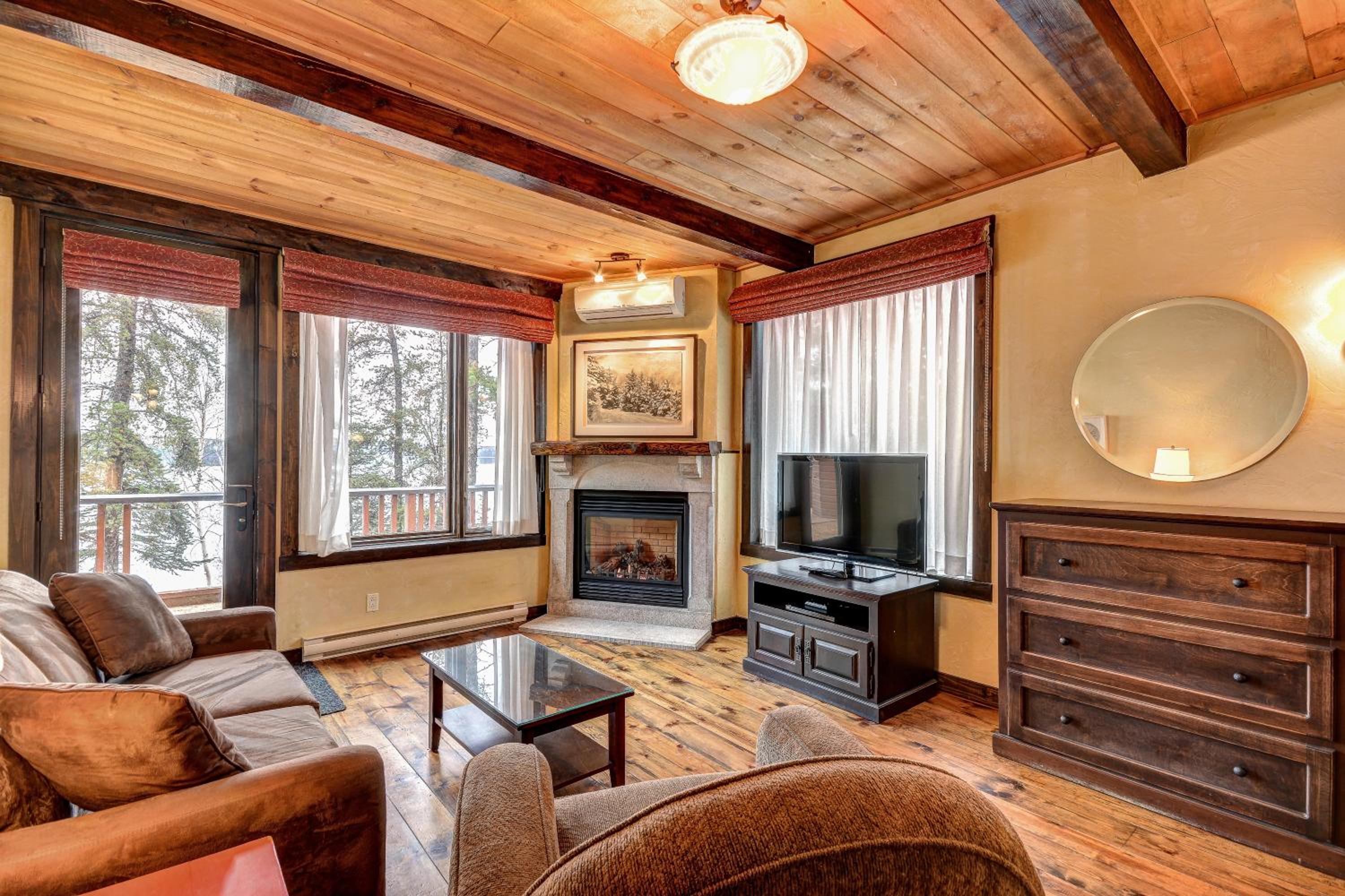Les Condos Du Lac Taureau- Rooms & Condos
