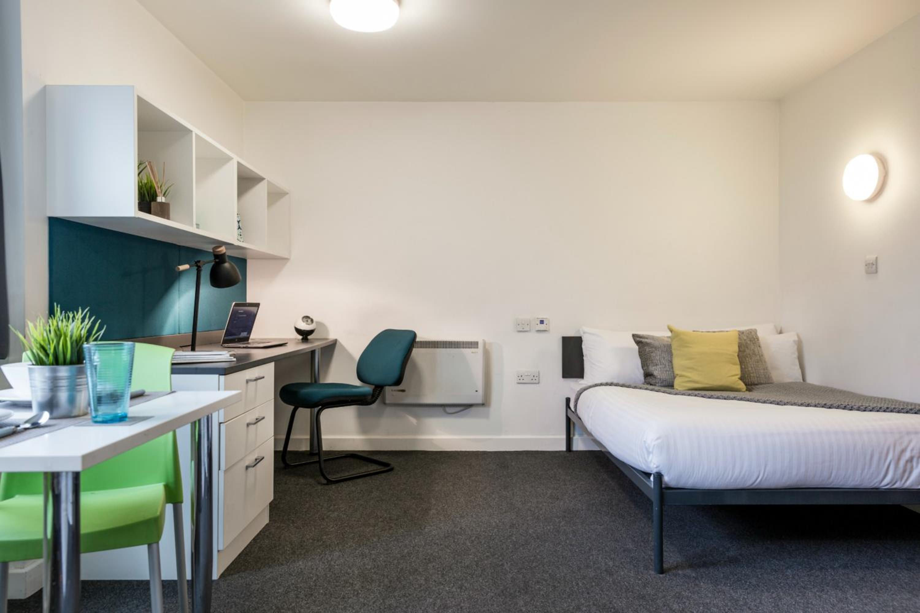 Ensuite Rooms near Central Luton