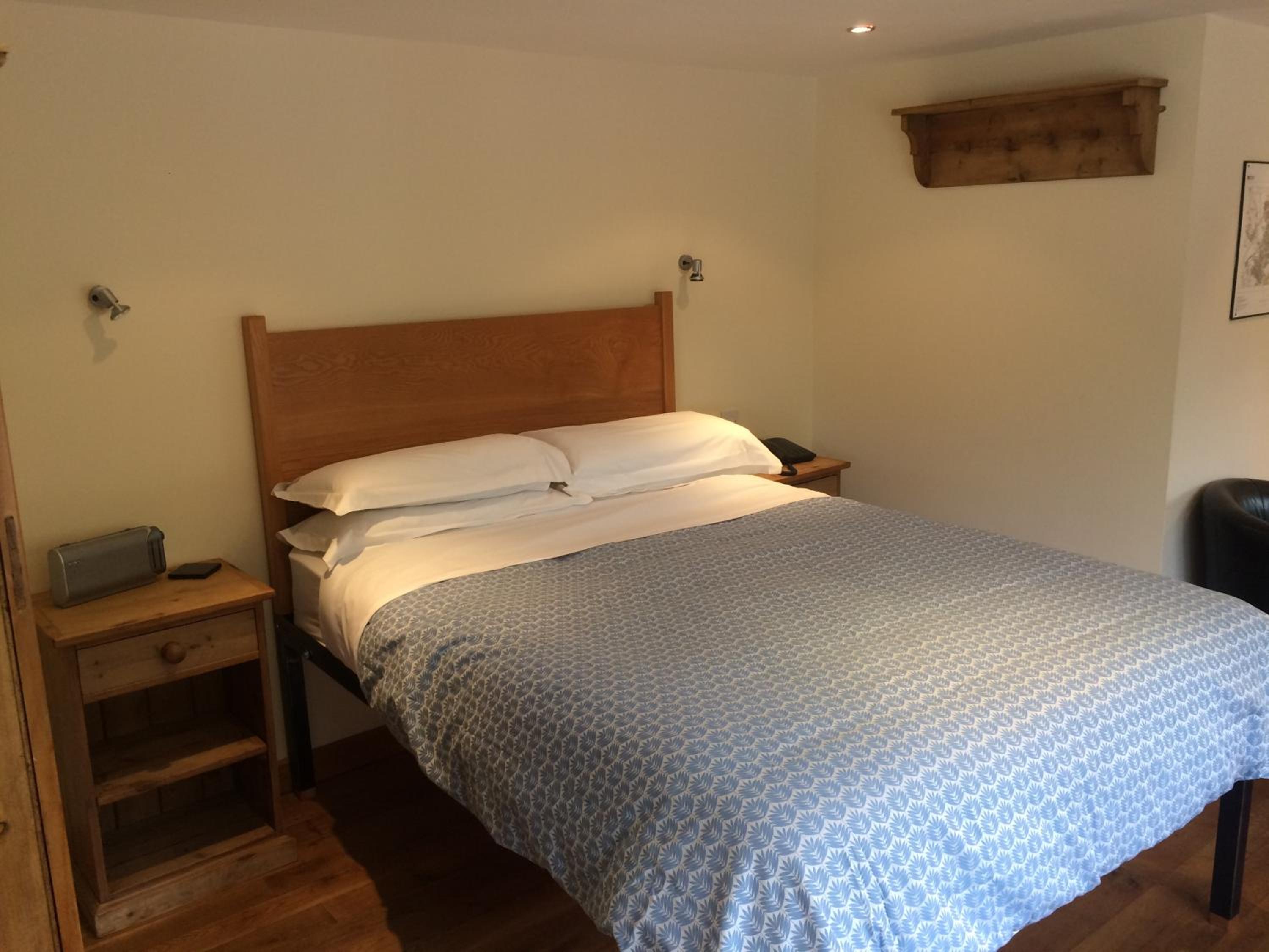 The Saracens Head Inn