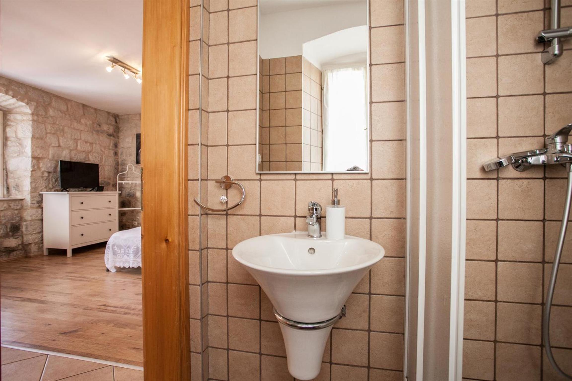 Apartment & Room Ursa