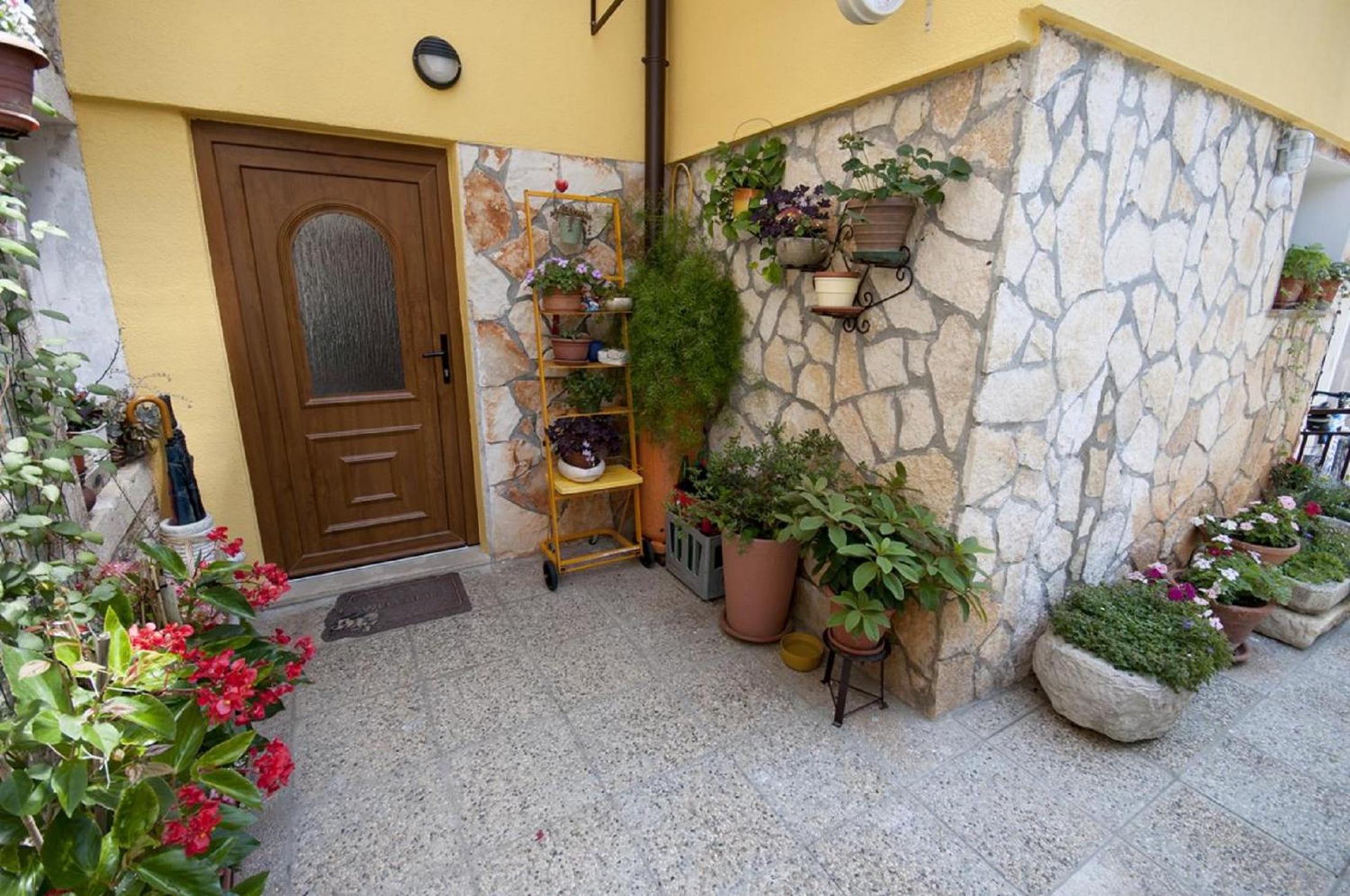 Dario Apartment by the sea view 3