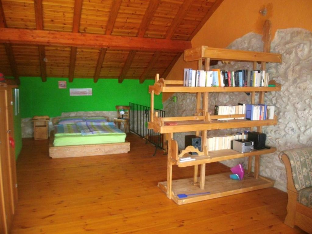 Photo 18