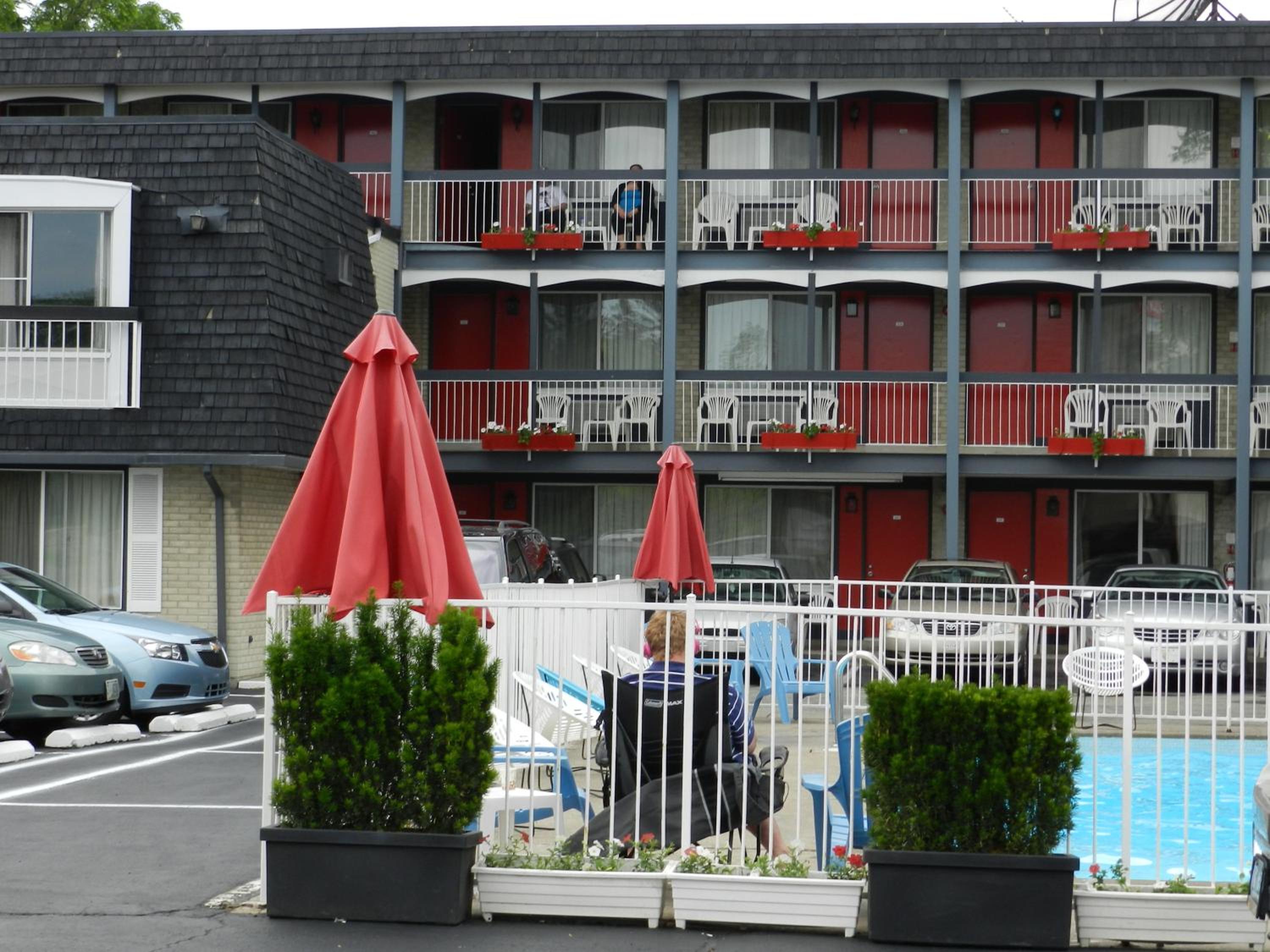Kings Inn Near the Falls