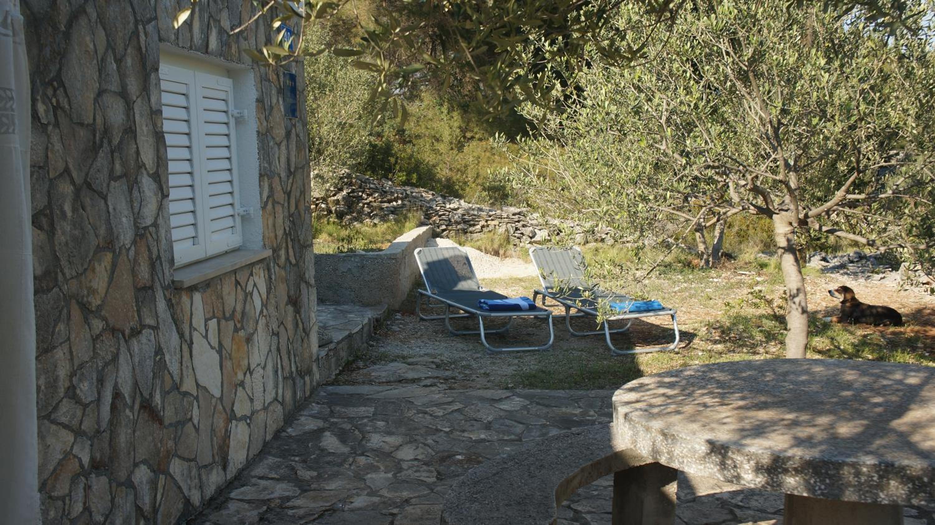 Studio Stomorska with sea view10