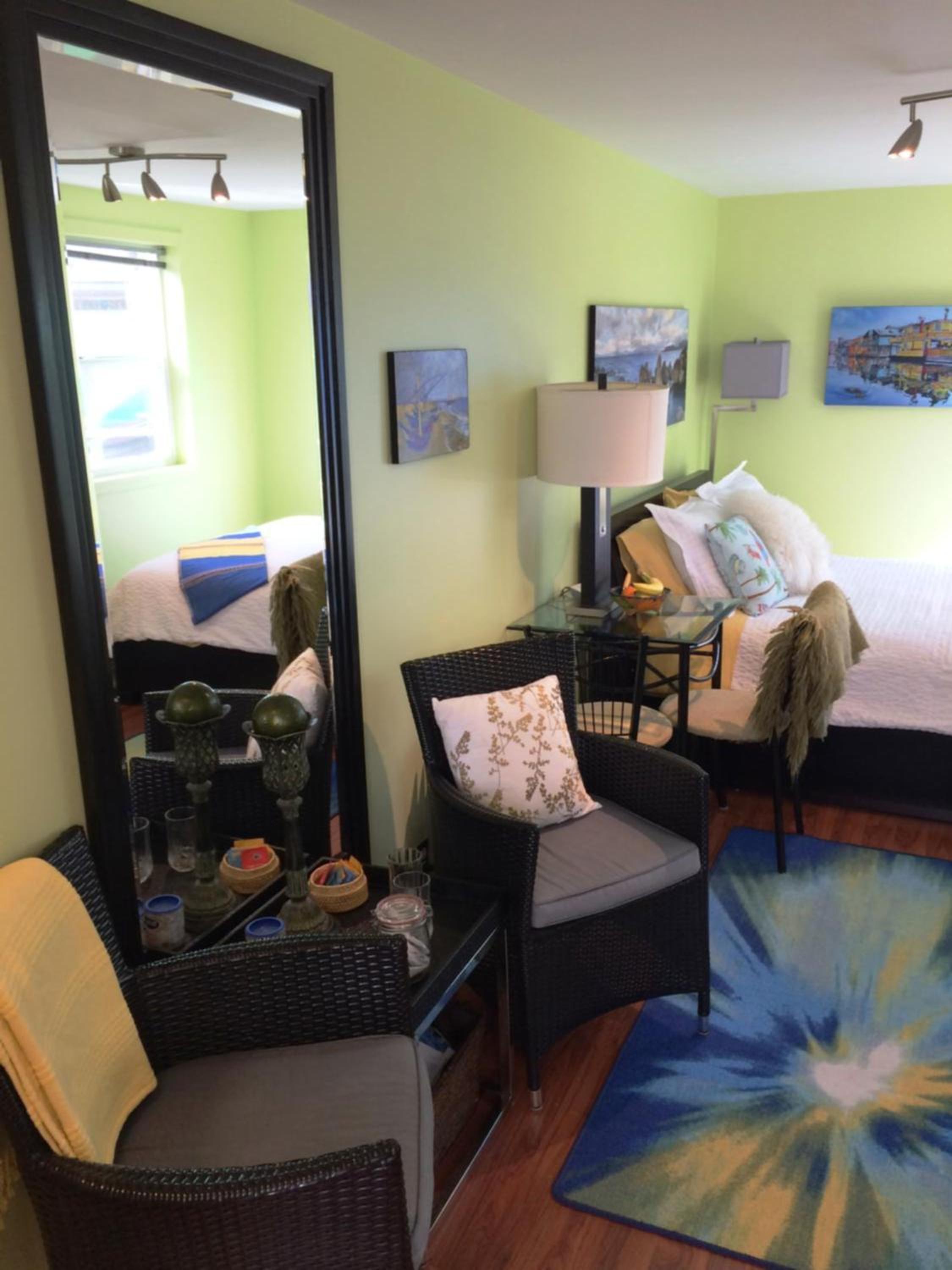 A Float Home B&B in Fisherman’s Wharf