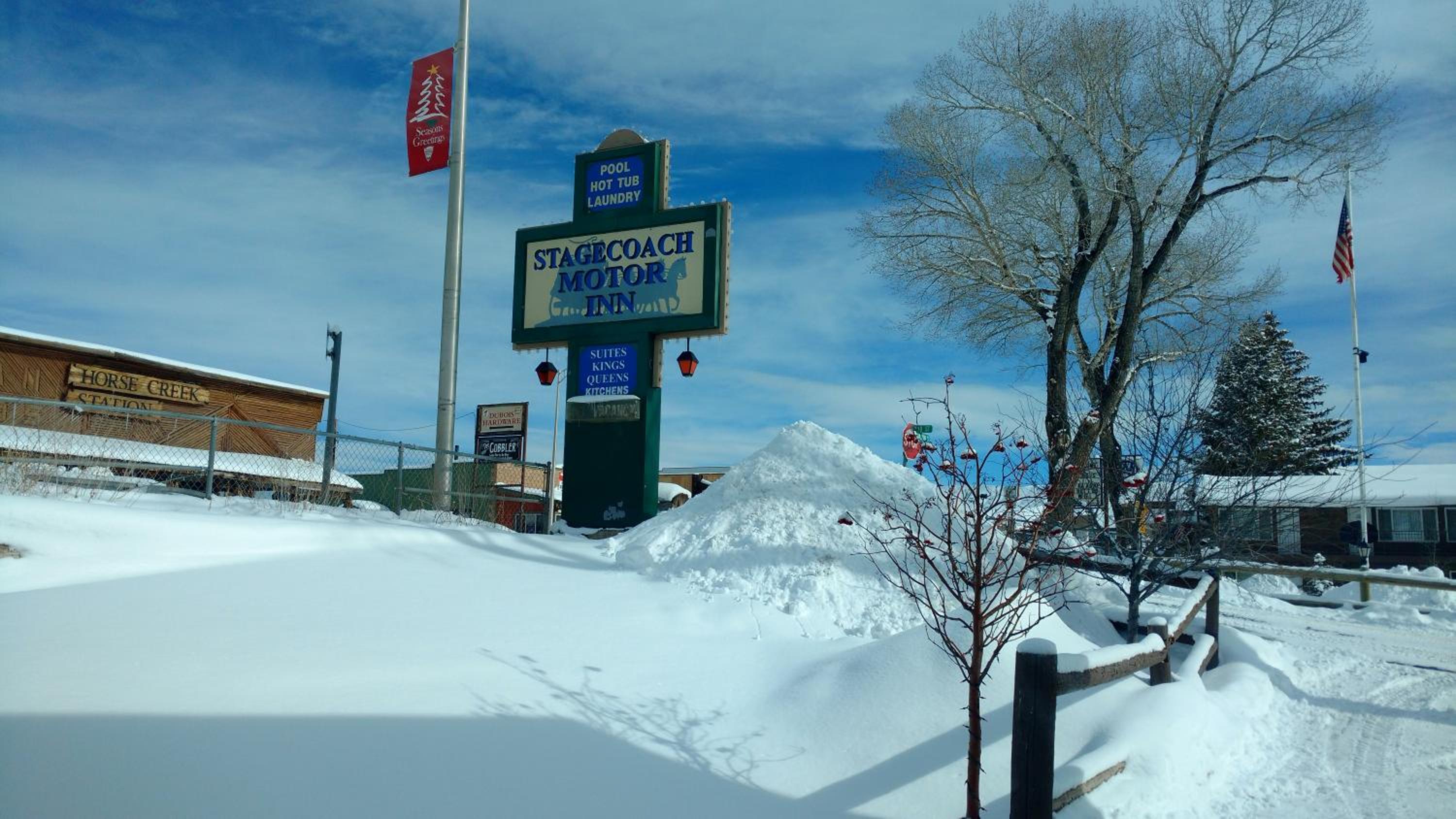 Stagecoach Inn & Suites