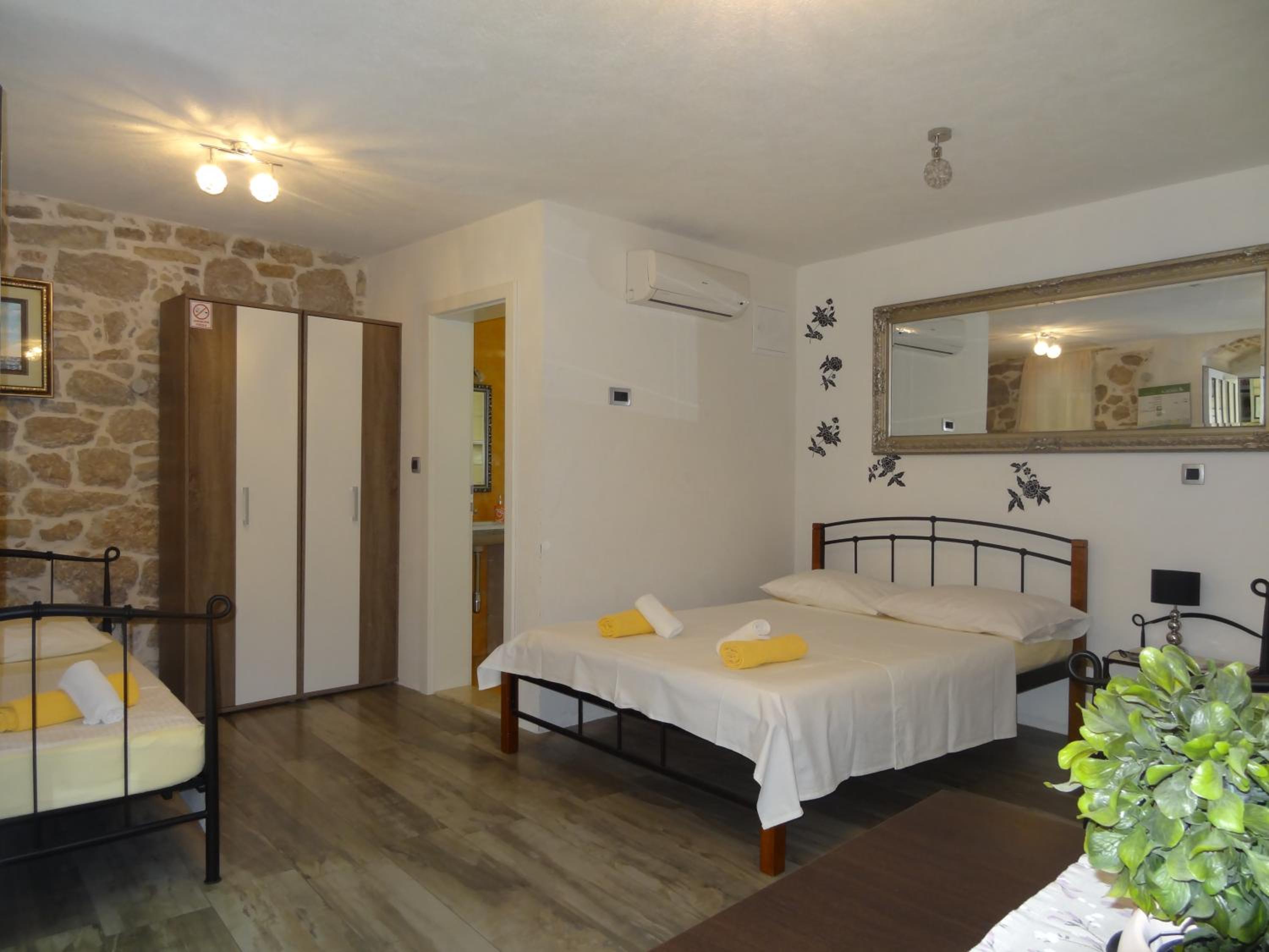 Apartments Nikolla
