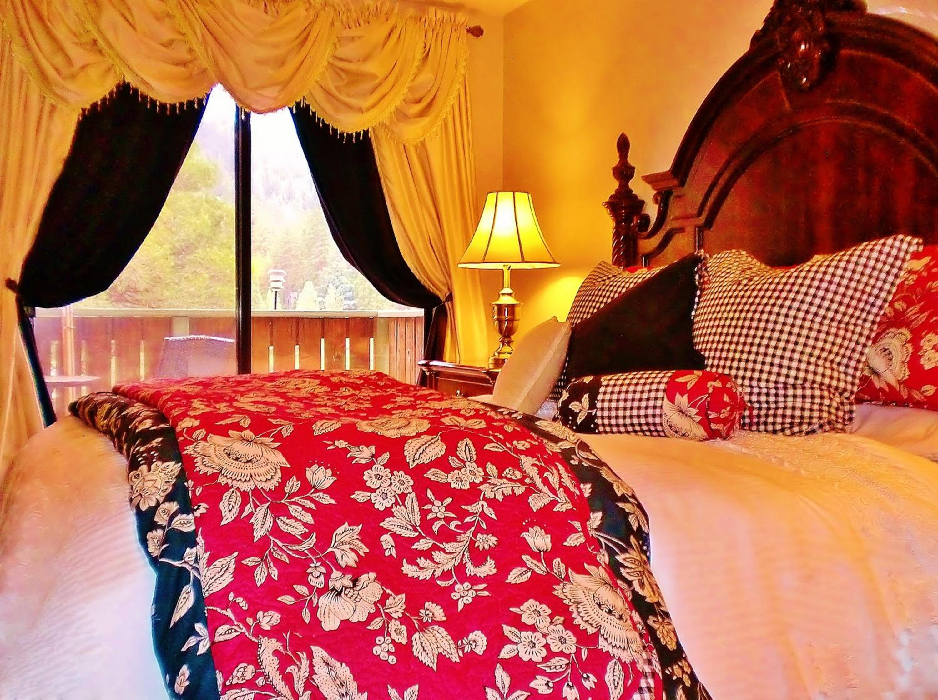 The North Shore Inn