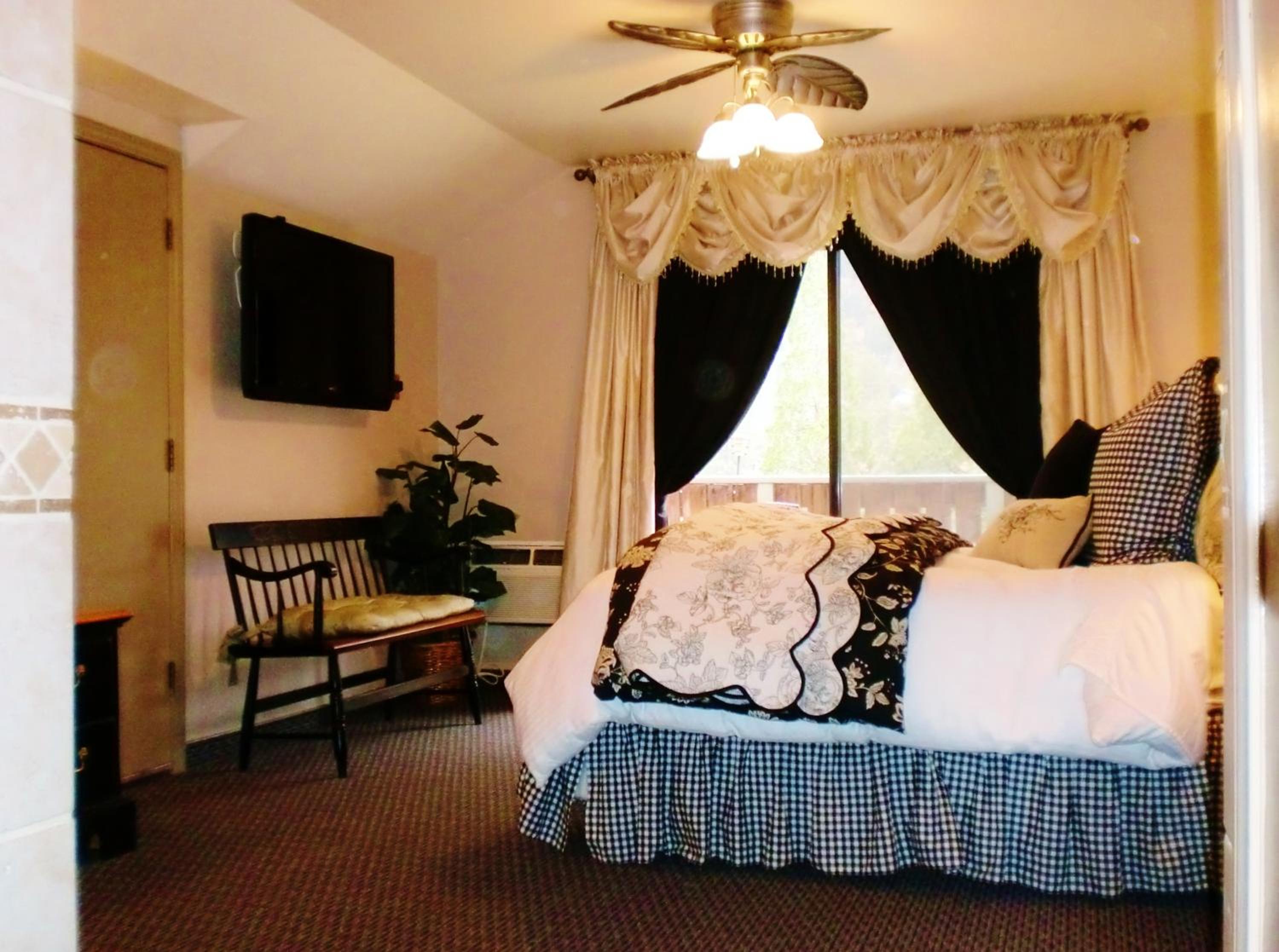 The North Shore Inn