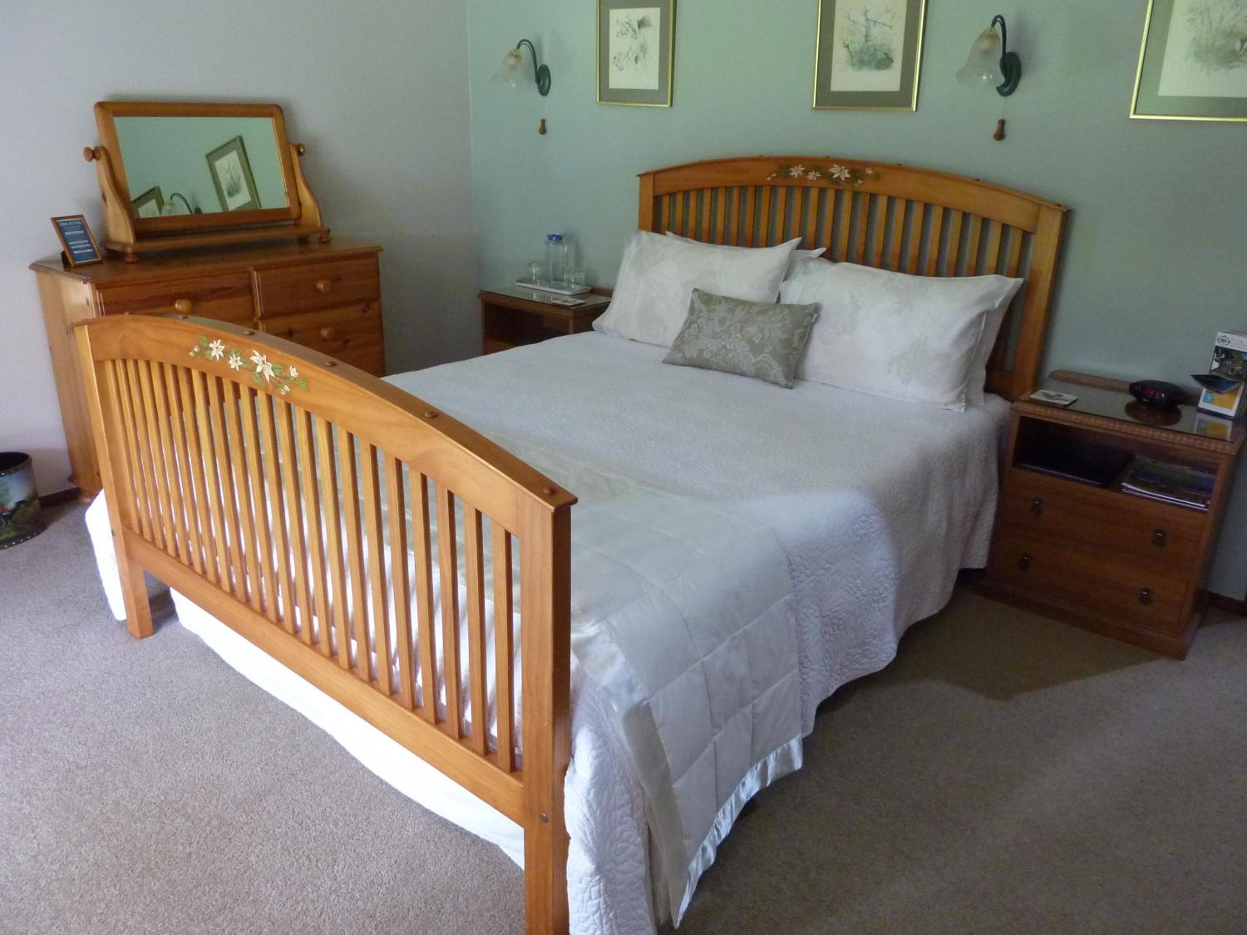 Thorold Country House view 4