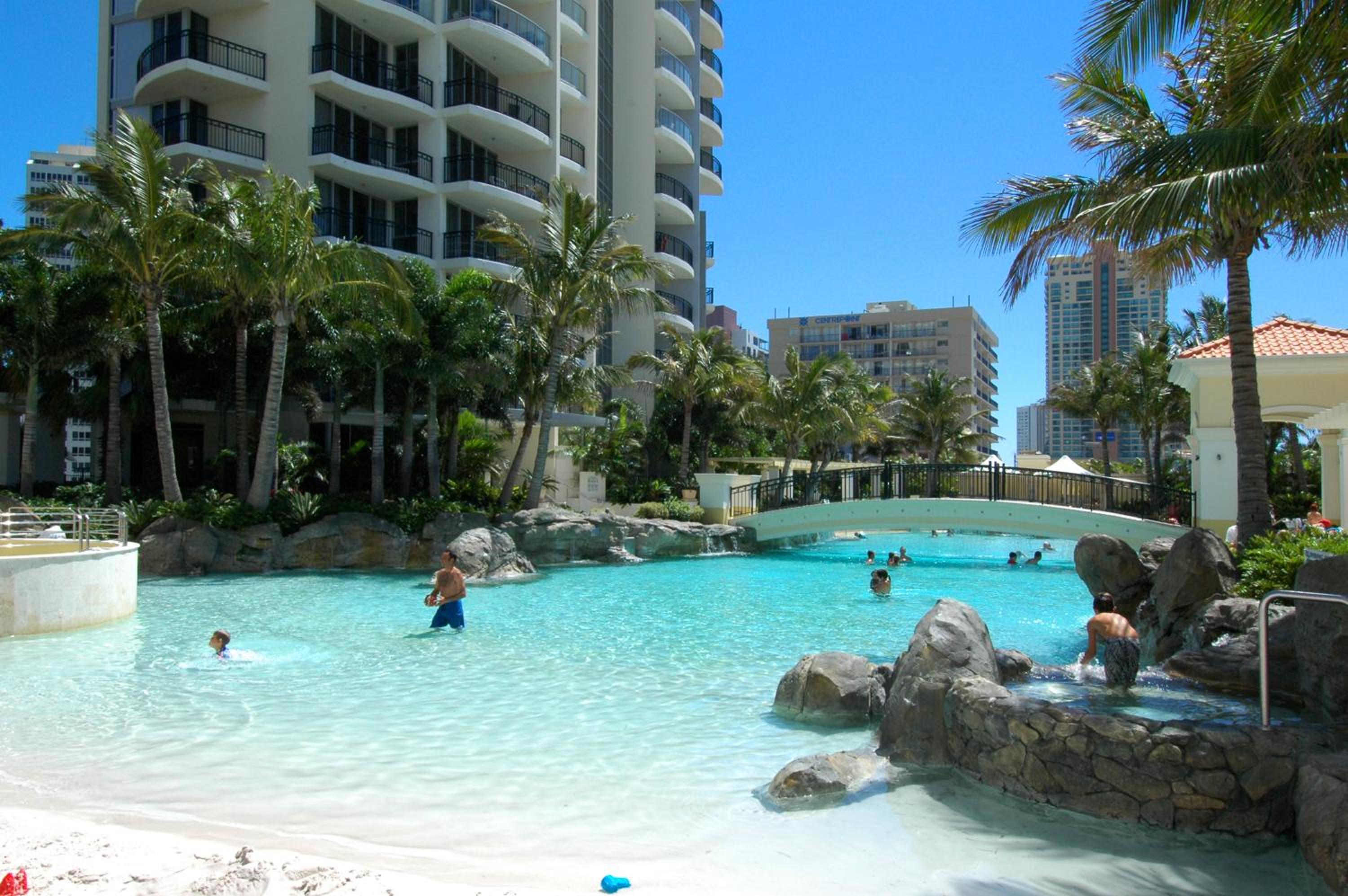 Chevron Renaissance - HR Surfers Paradise
