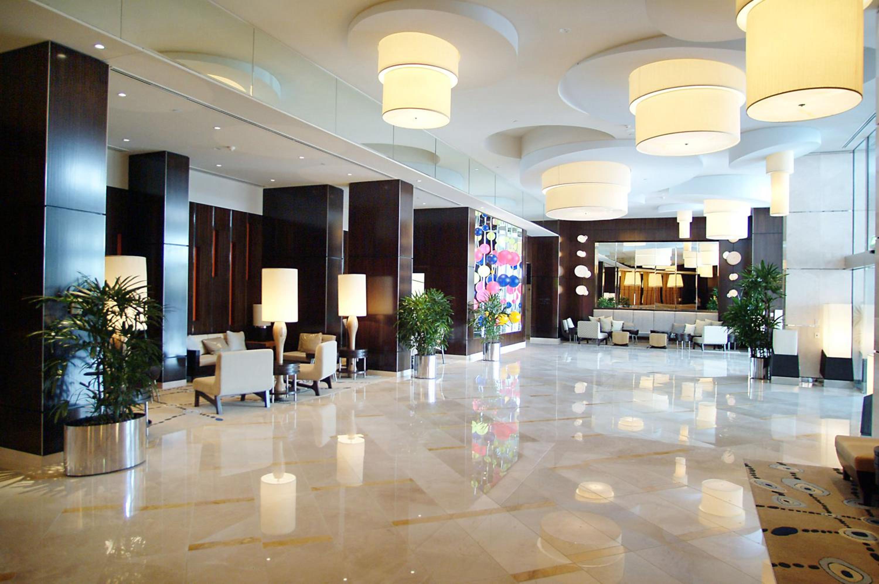 Chevron Renaissance - HR Surfers Paradise