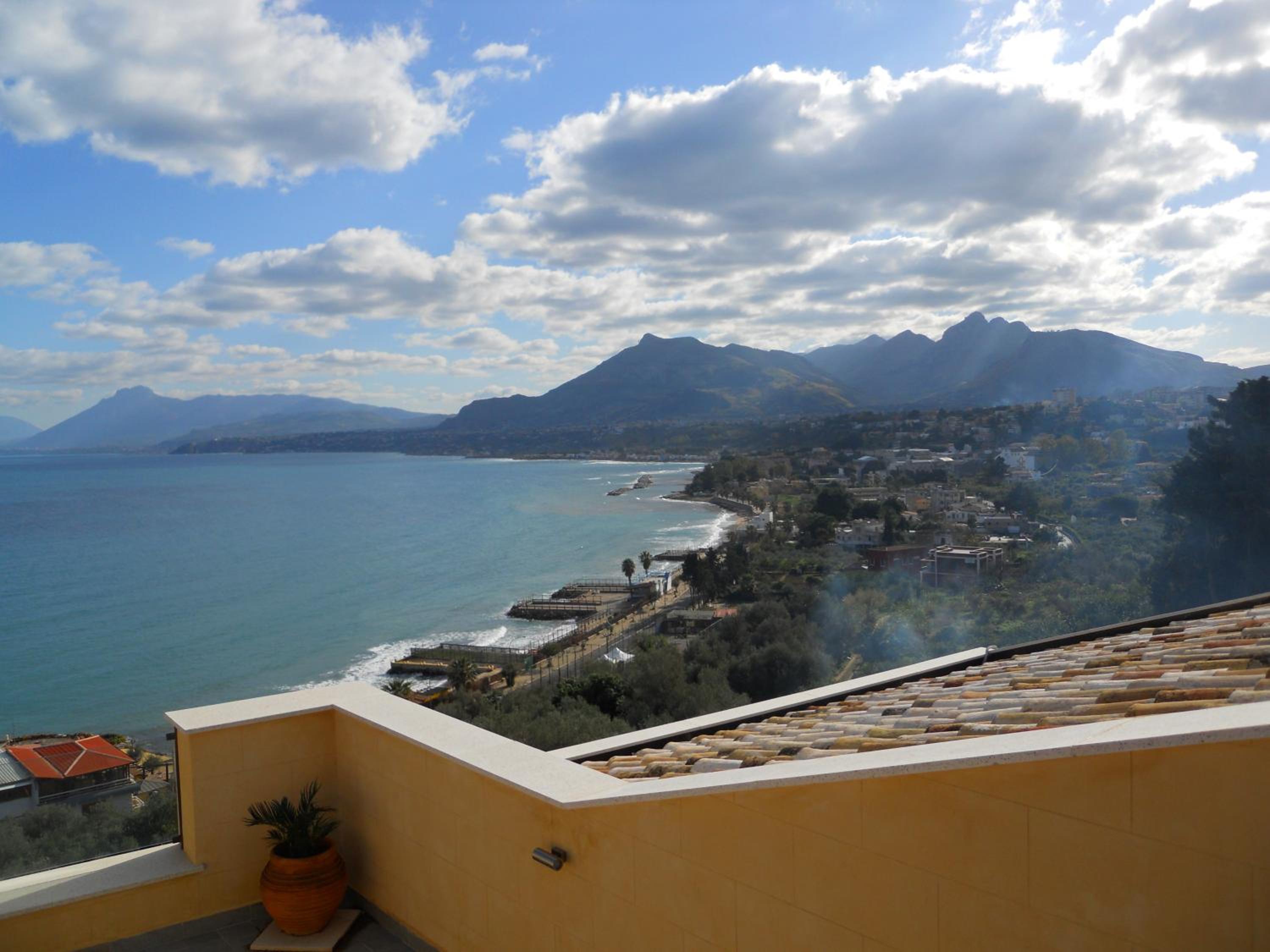Tenuta Sperlinga - Il Campanile view 3