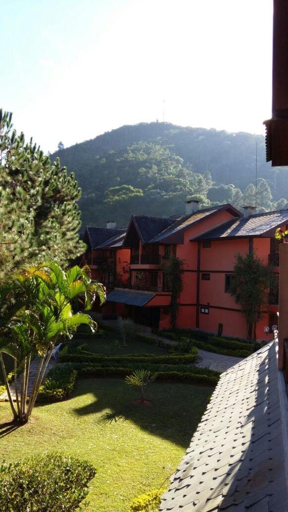 Hotel Teresopolis Duplex Green Valley - Image 1