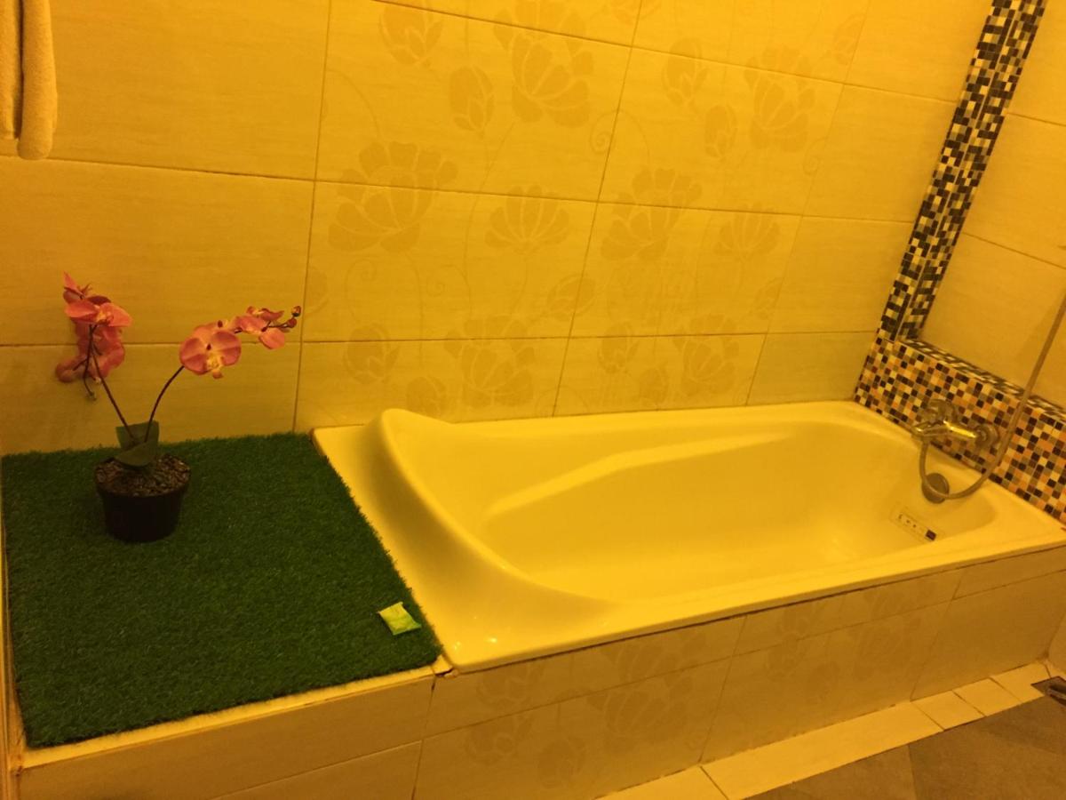 Gang Guest Hotel & Resto view 2
