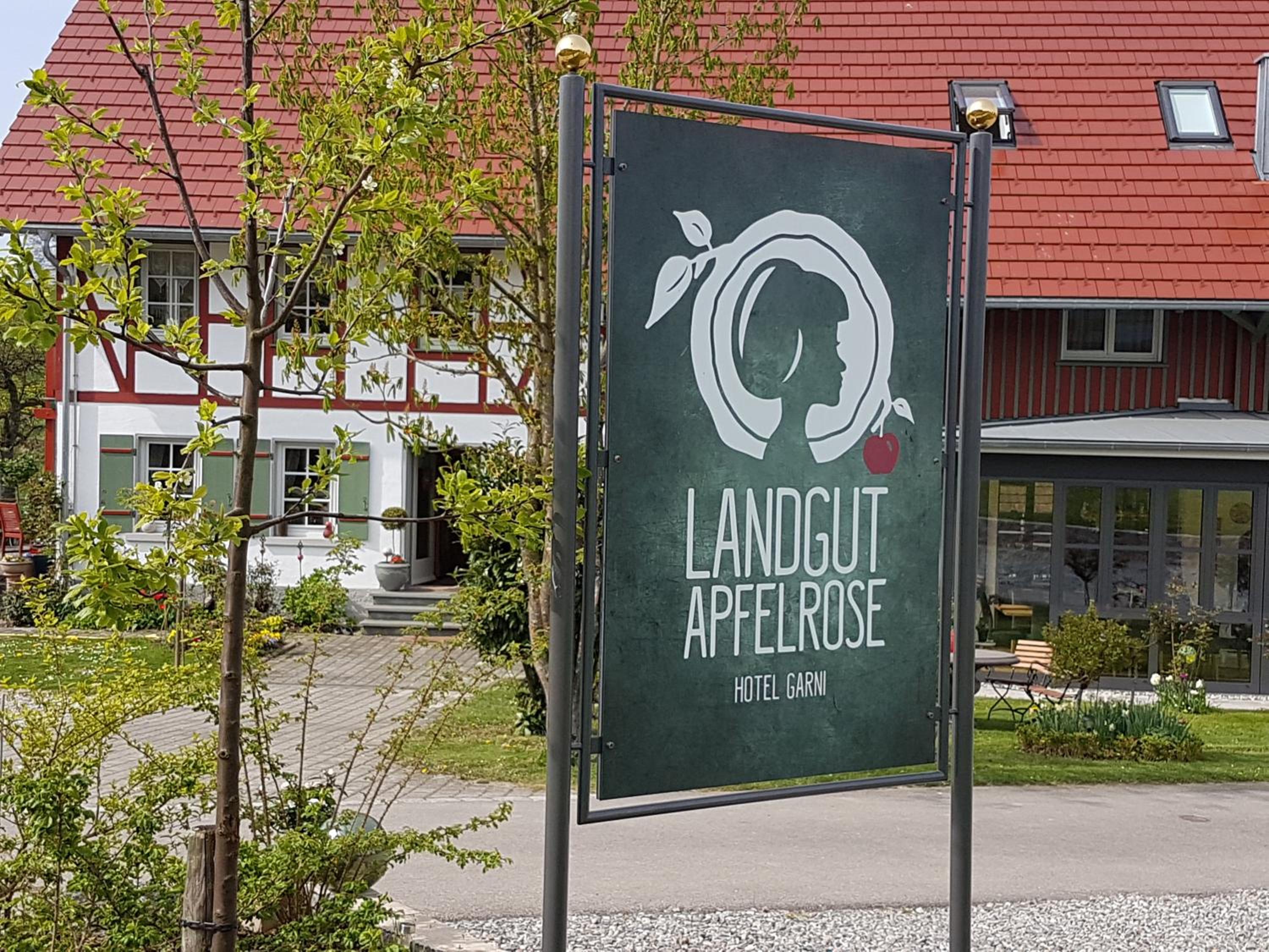 Landgut Apfelrose