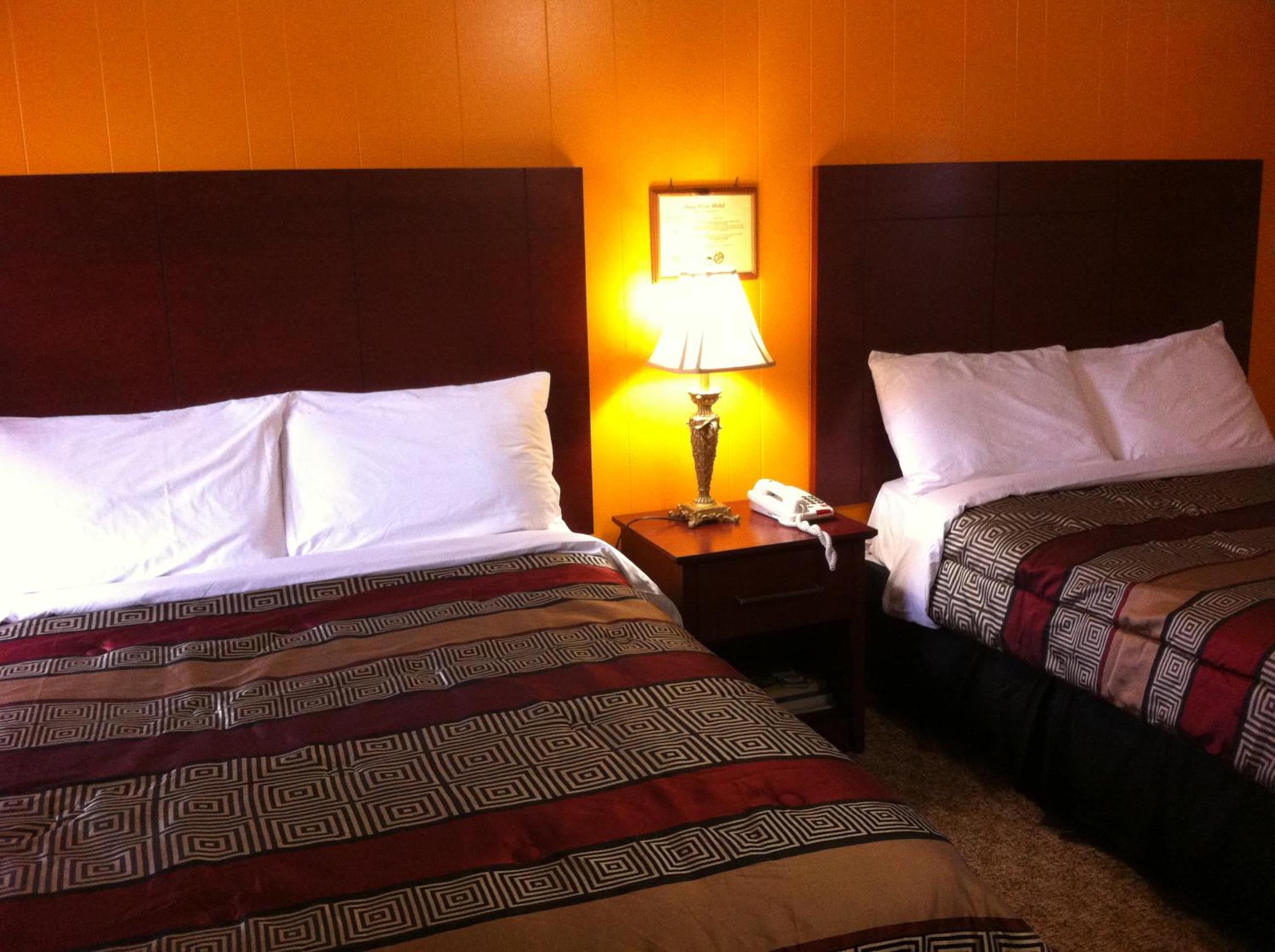 Deep River Motel