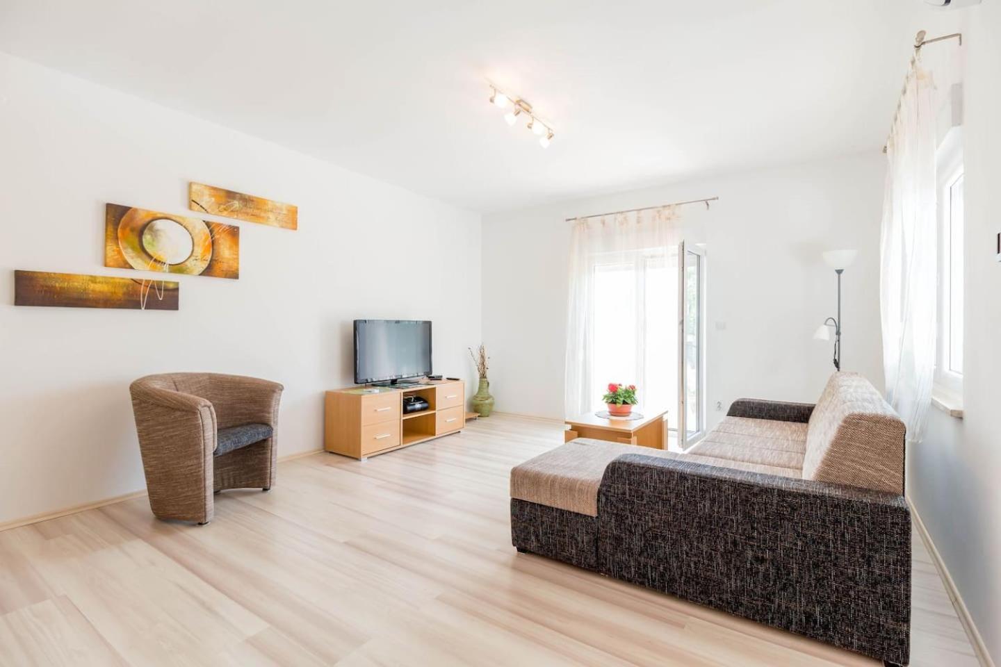 Apartment Natalia view 4