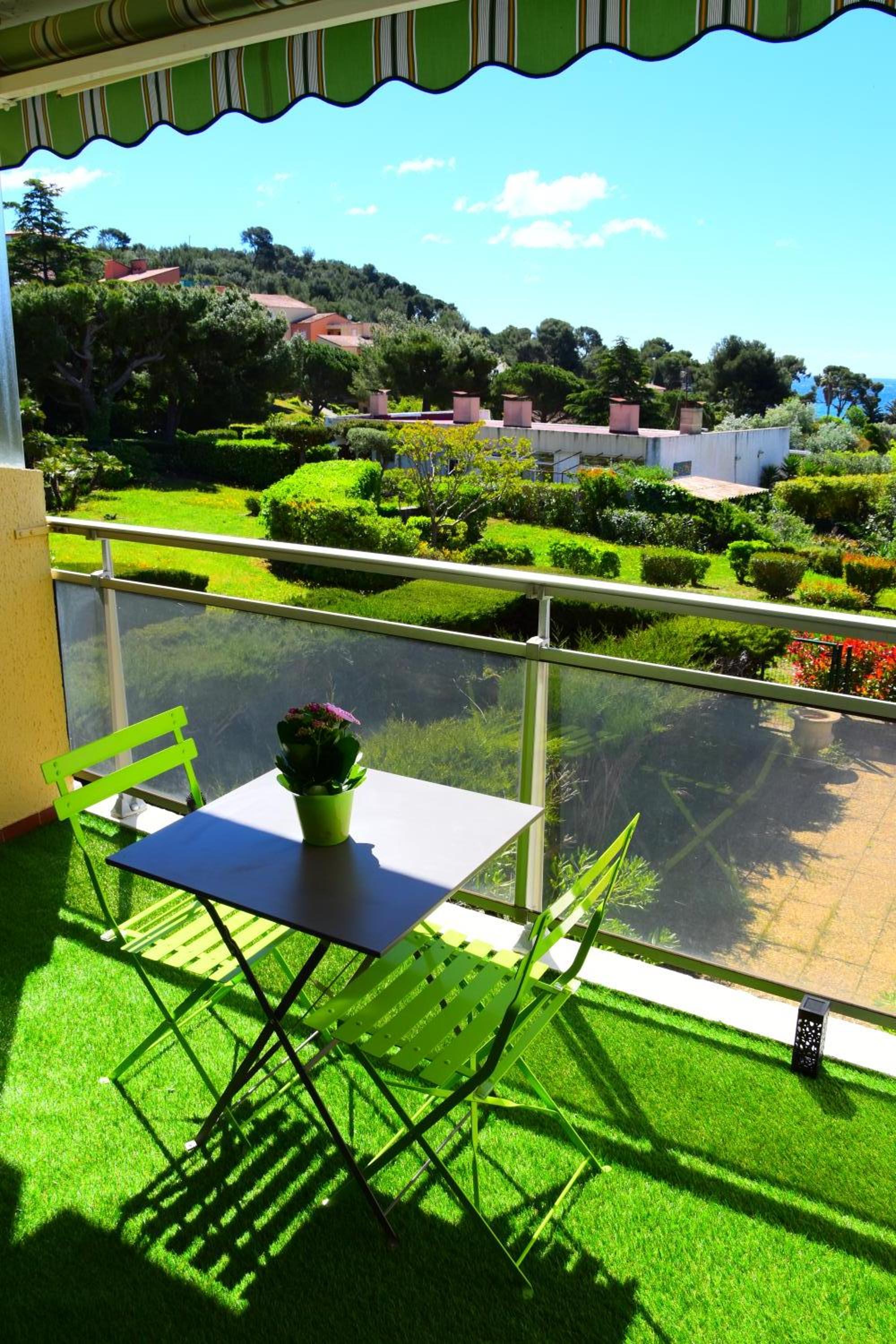 Studio Le Pénéqué des Anges view 3