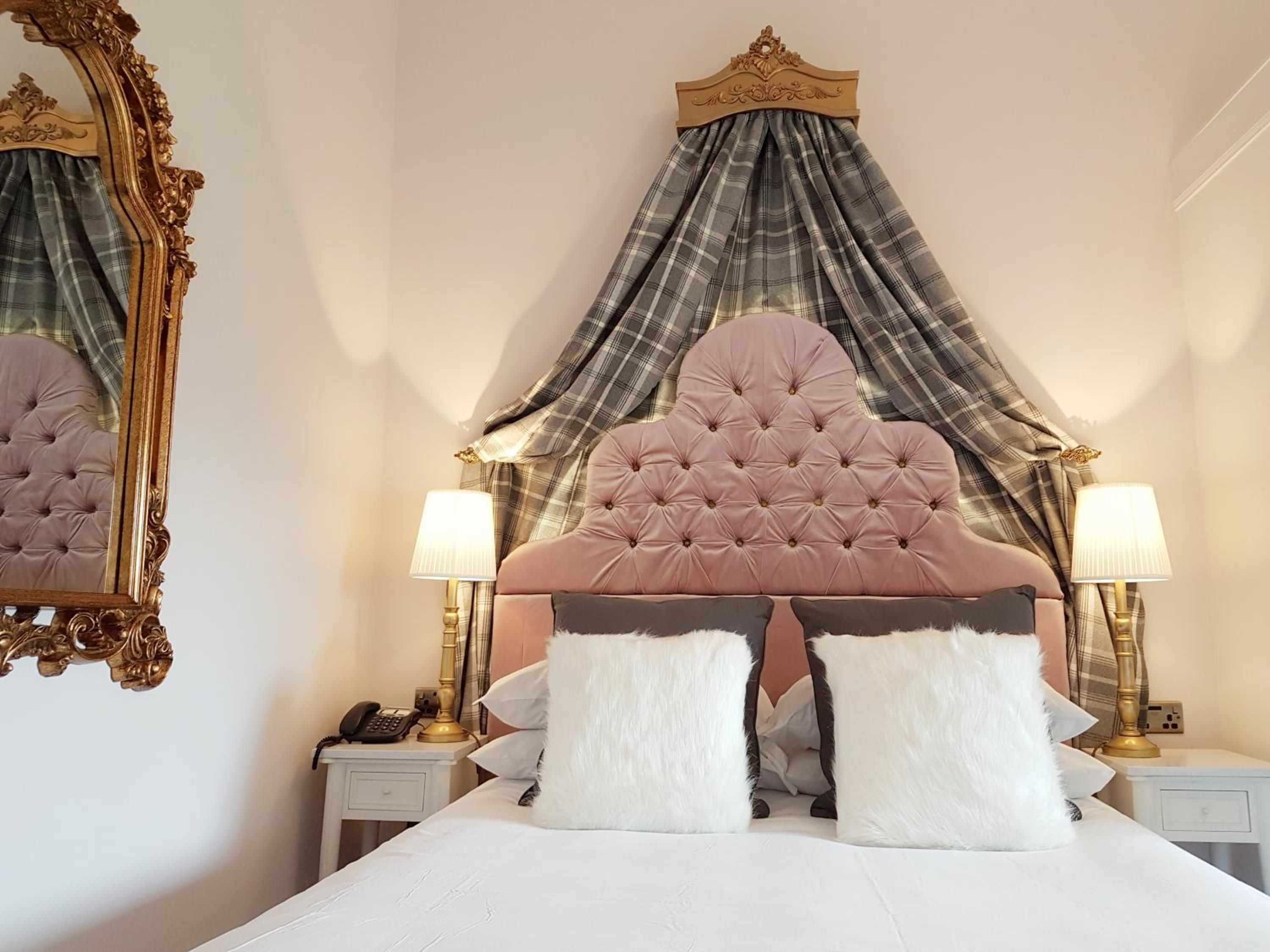 Barony House 5 Star Boutique BK Direct