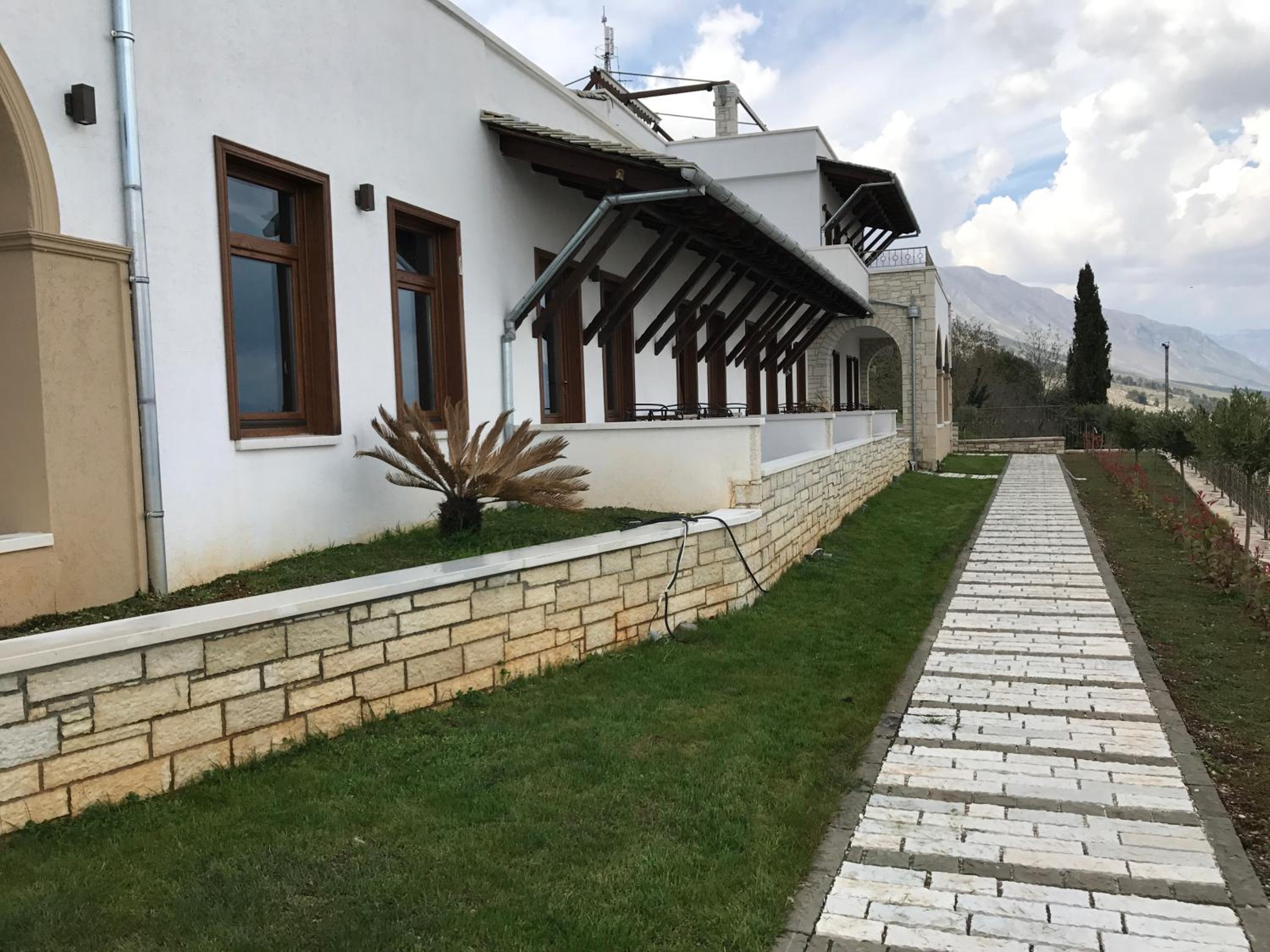 KERCULLA Resort