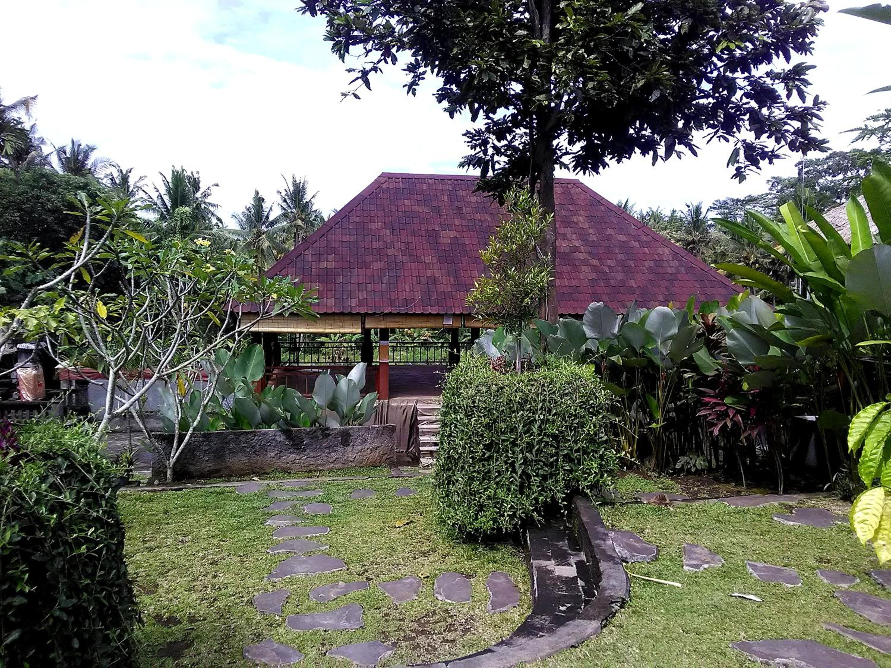 Astawa House