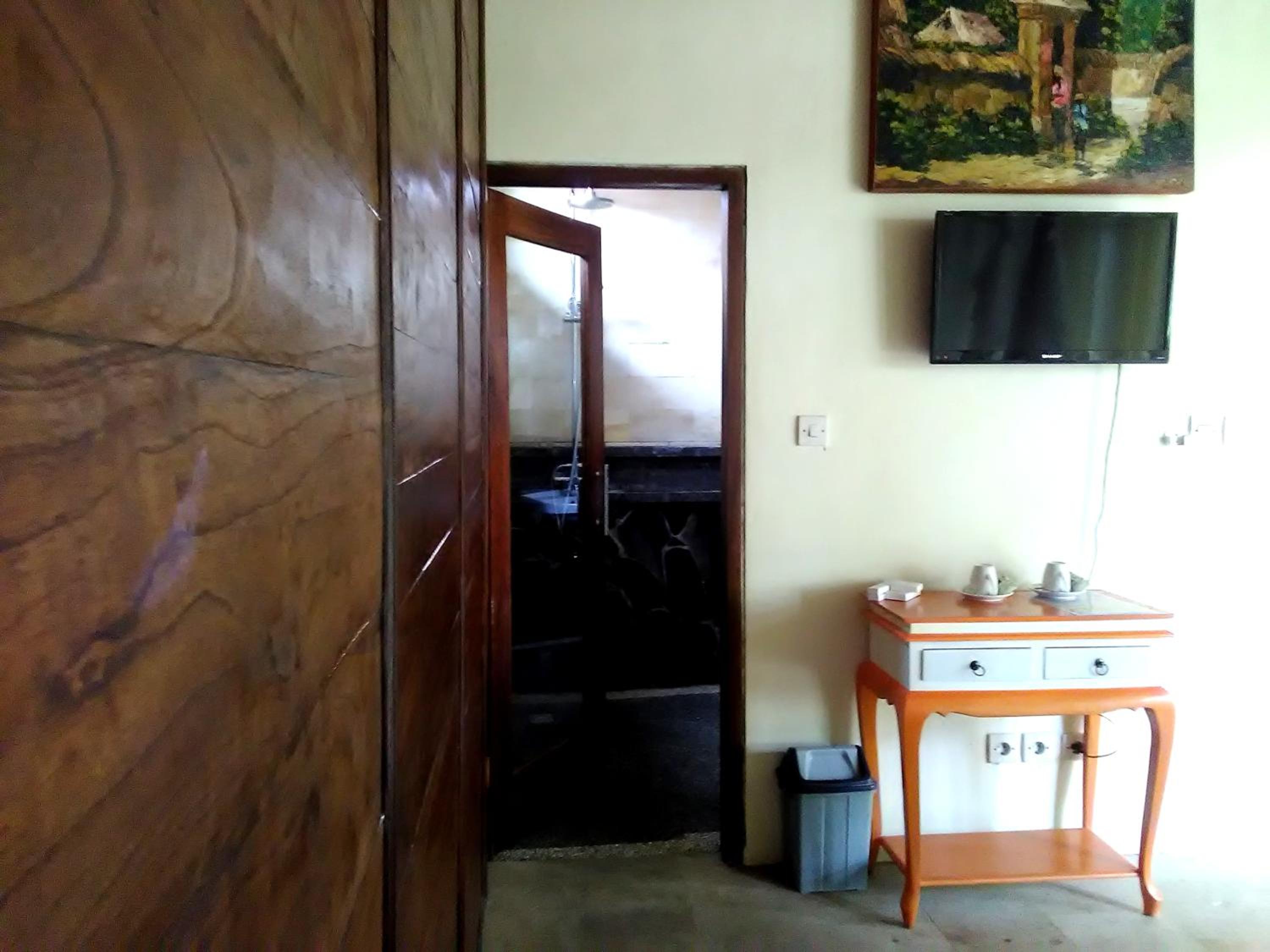 Astawa House