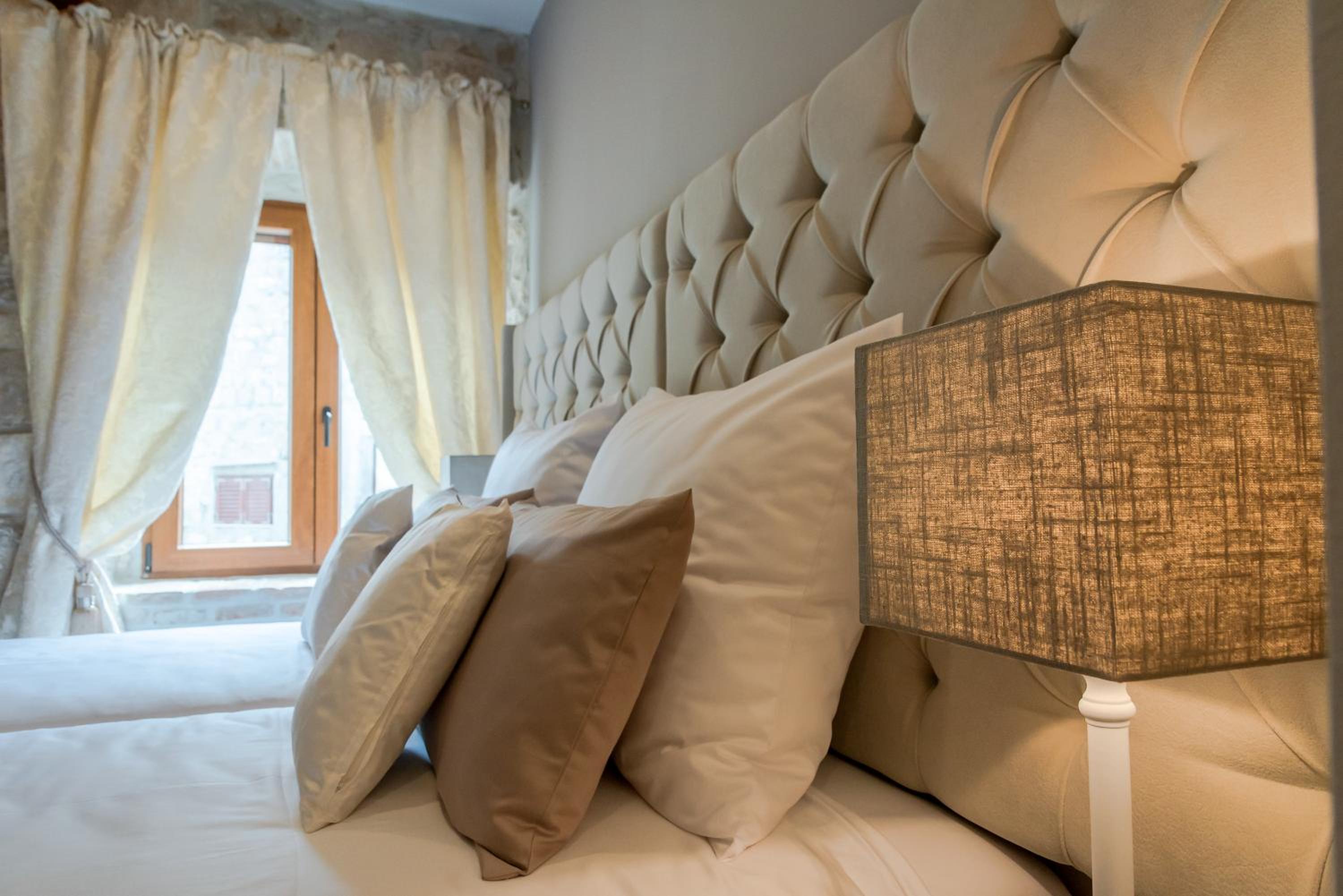 Jupiter Lux Rooms