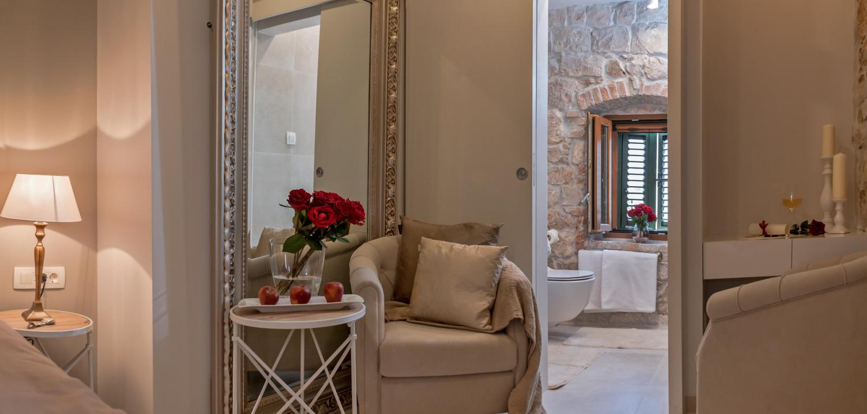 Jupiter Lux Rooms