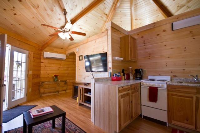 Country Road Cabins