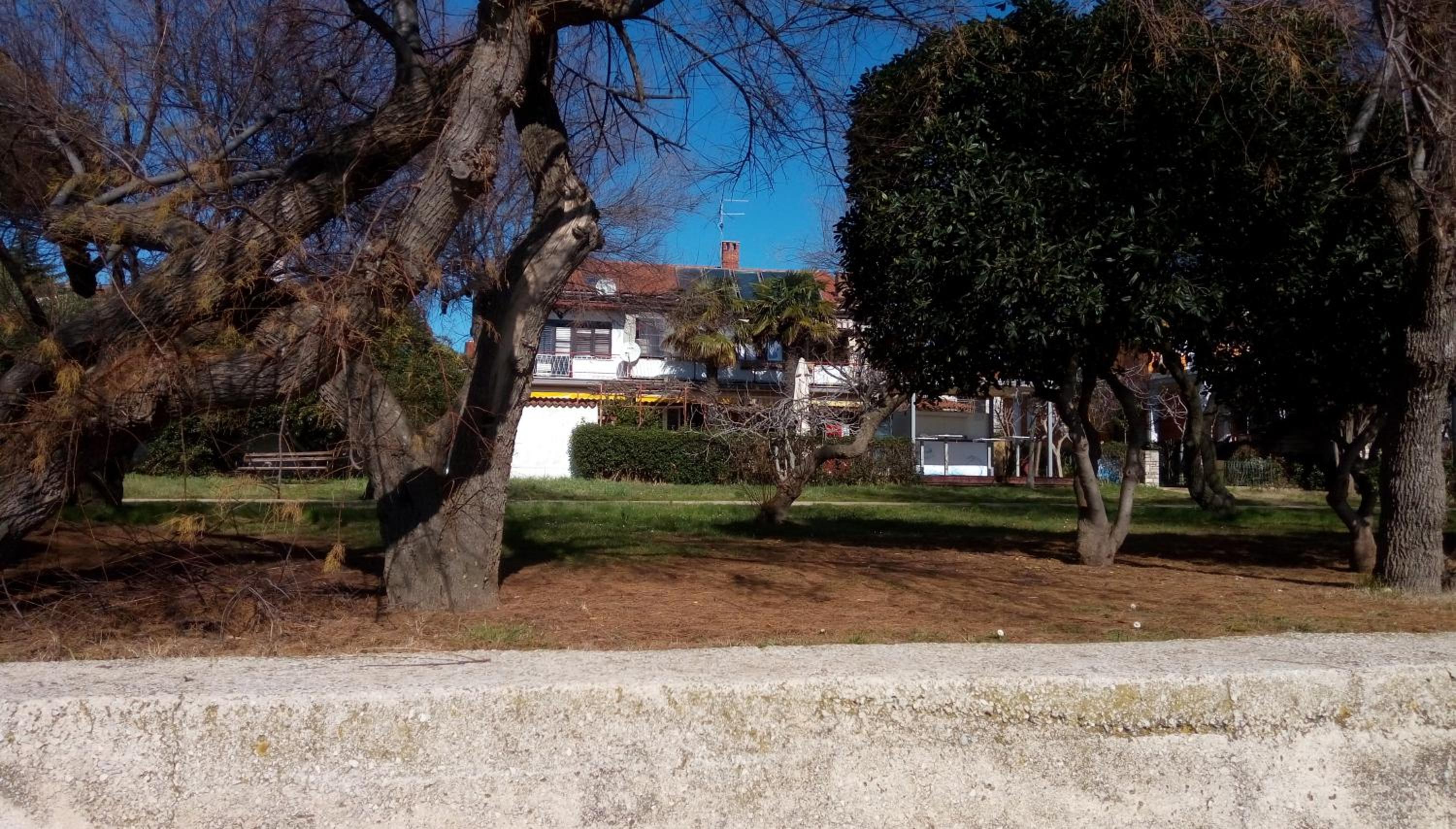 Hotel Guest House Nina - Image 1