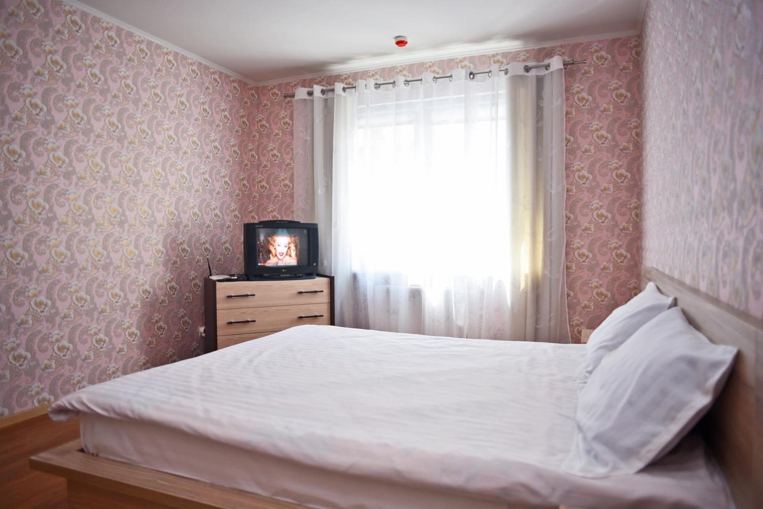 Kiev Sophii Rusovoi Apartment view 2