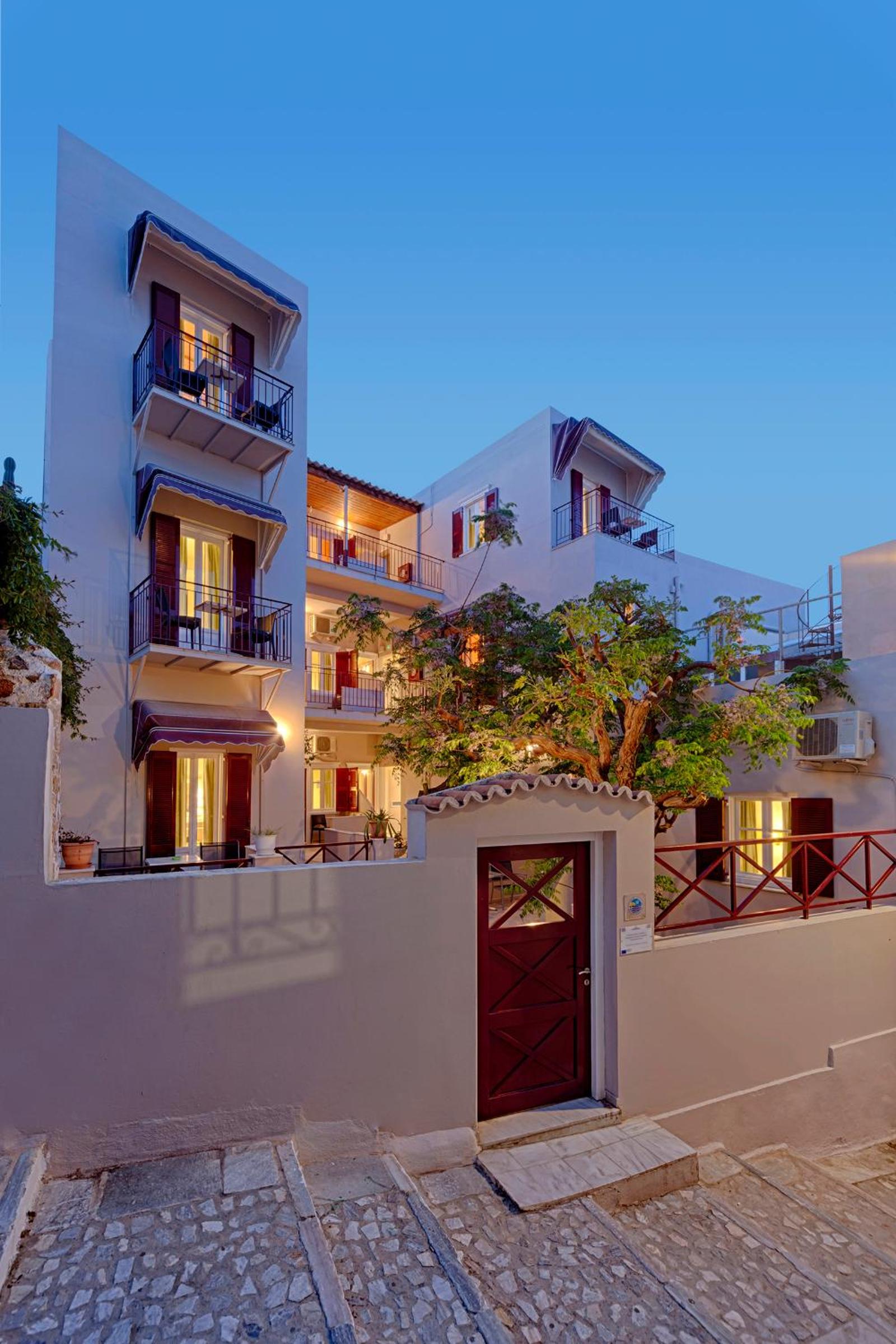 Hotel Paradise - Image 1