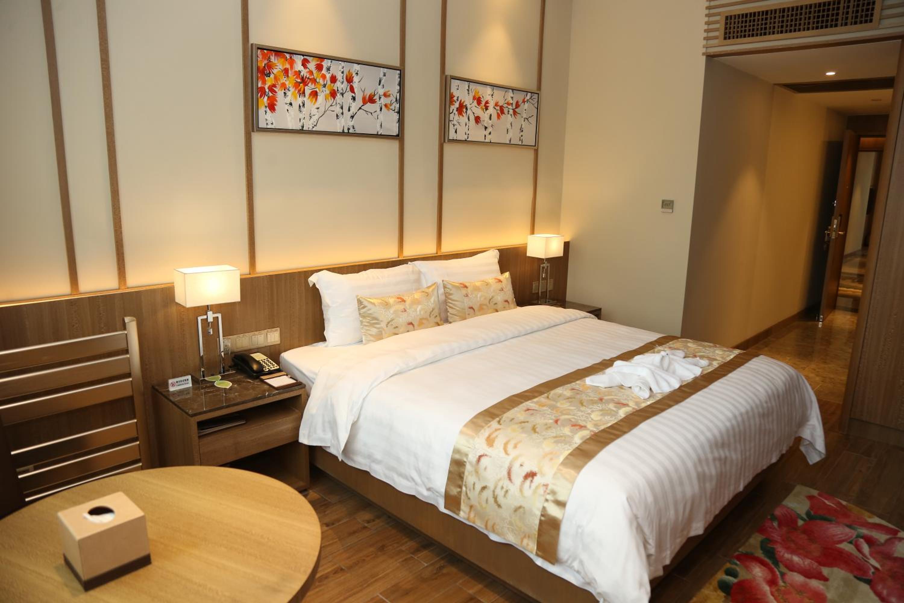 Southern-Club Station 1 Hotel
