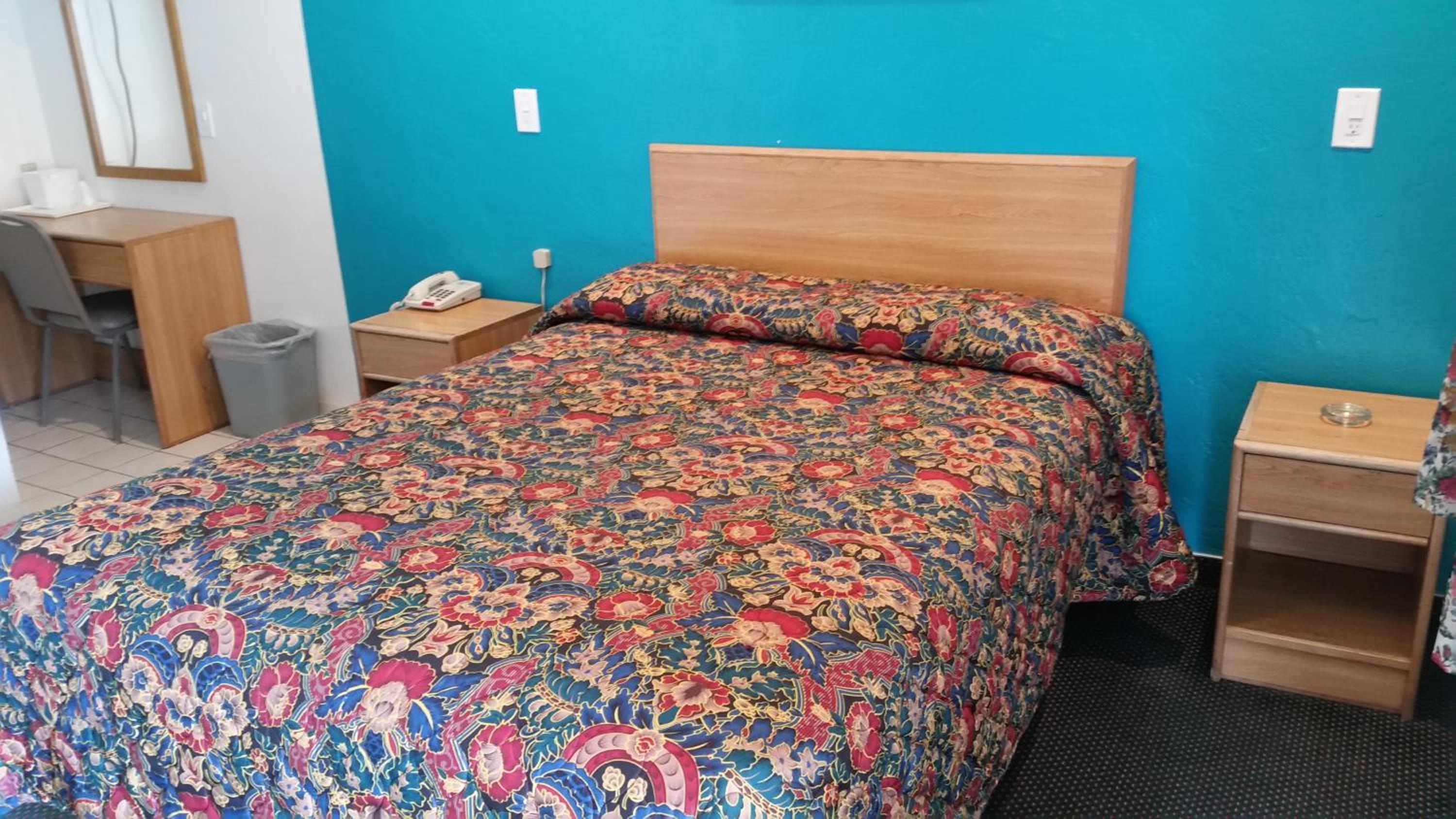 Economy Inn Motel - Property Image 23