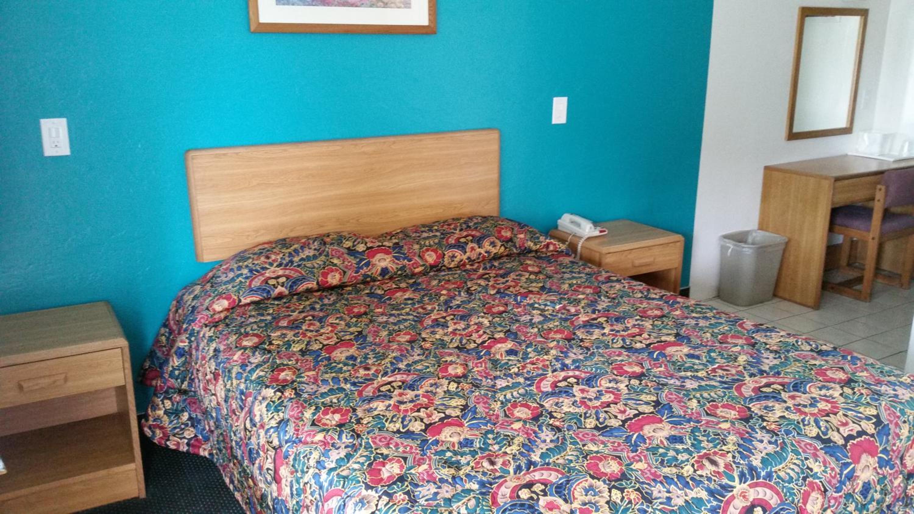 Economy Inn Motel - Property Image 22
