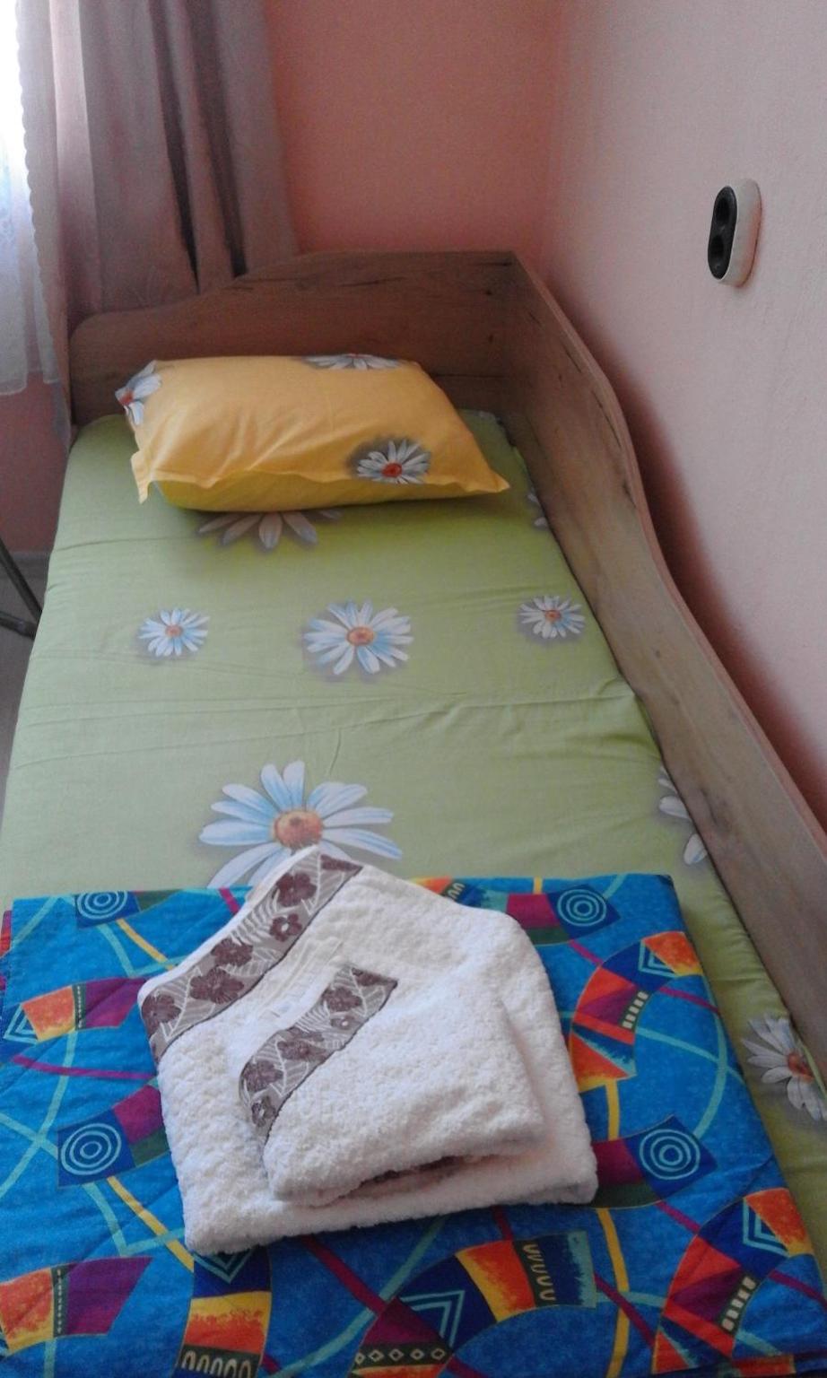Kraybrezhna 3