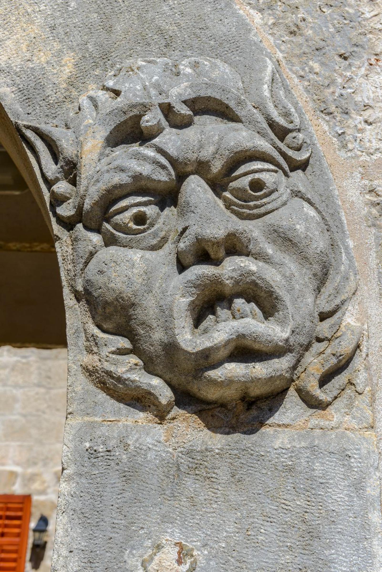 Photo 48