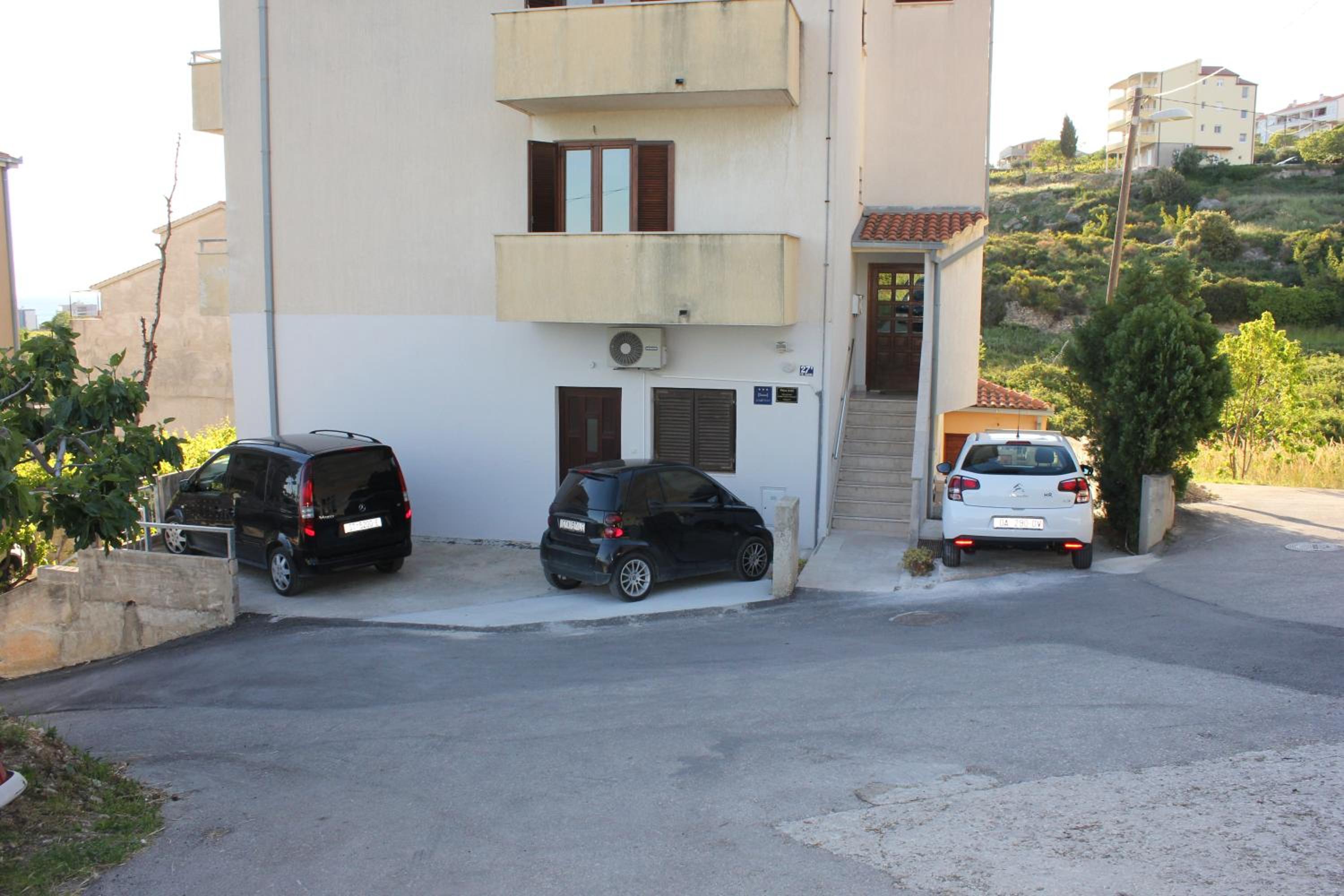 Smile & Enjoy Apartments view 3