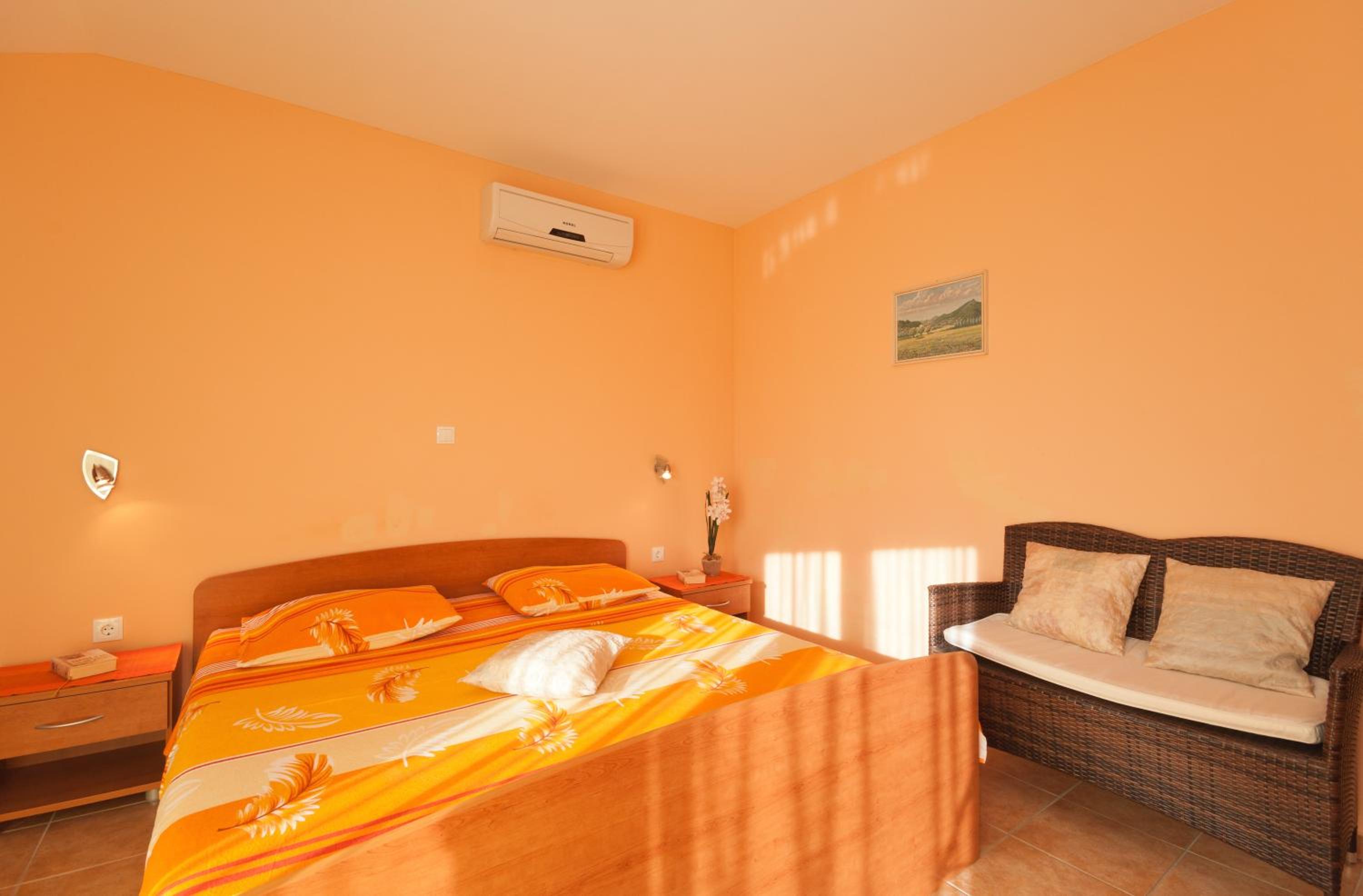 Apartments Mara