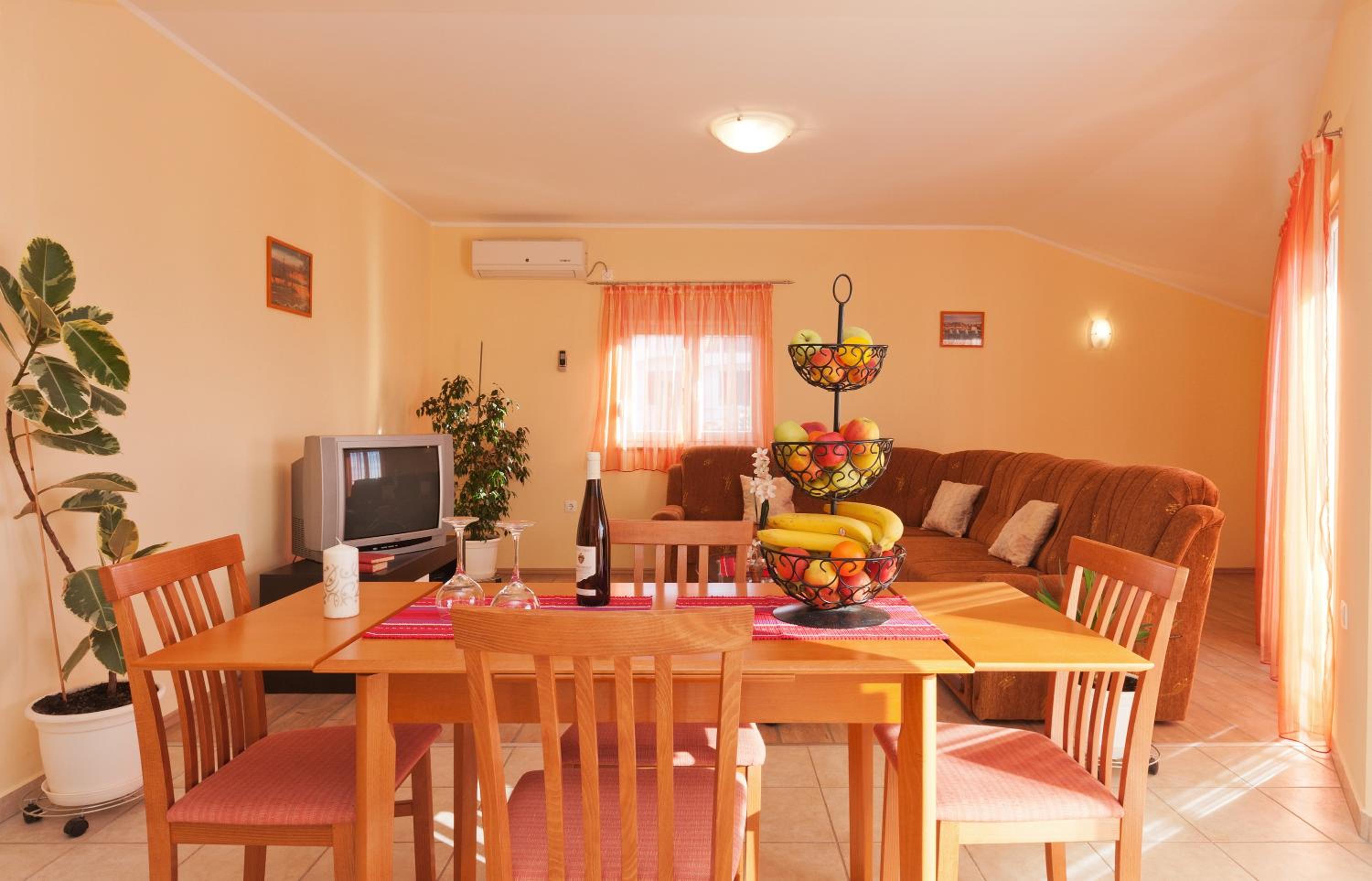 Apartments Mara