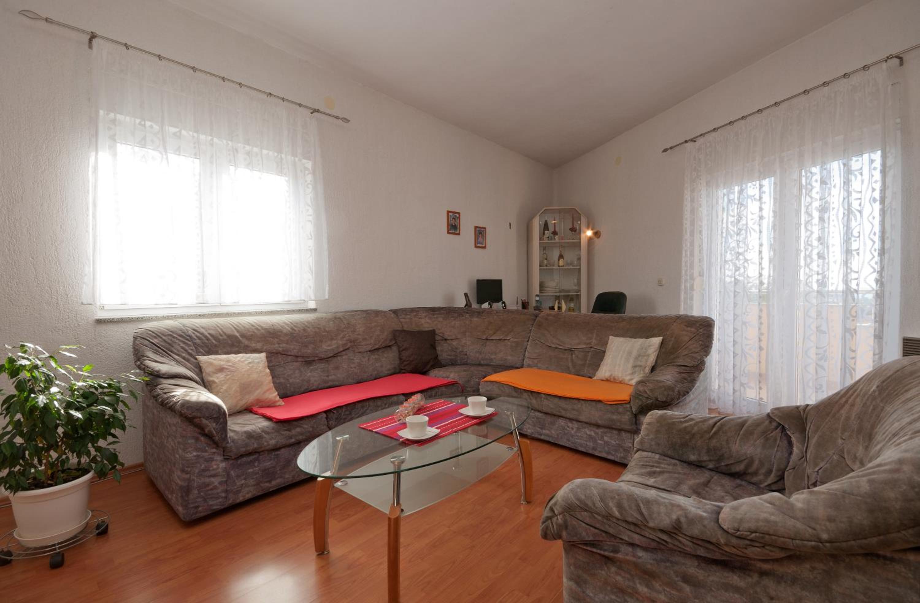 Apartments Mara