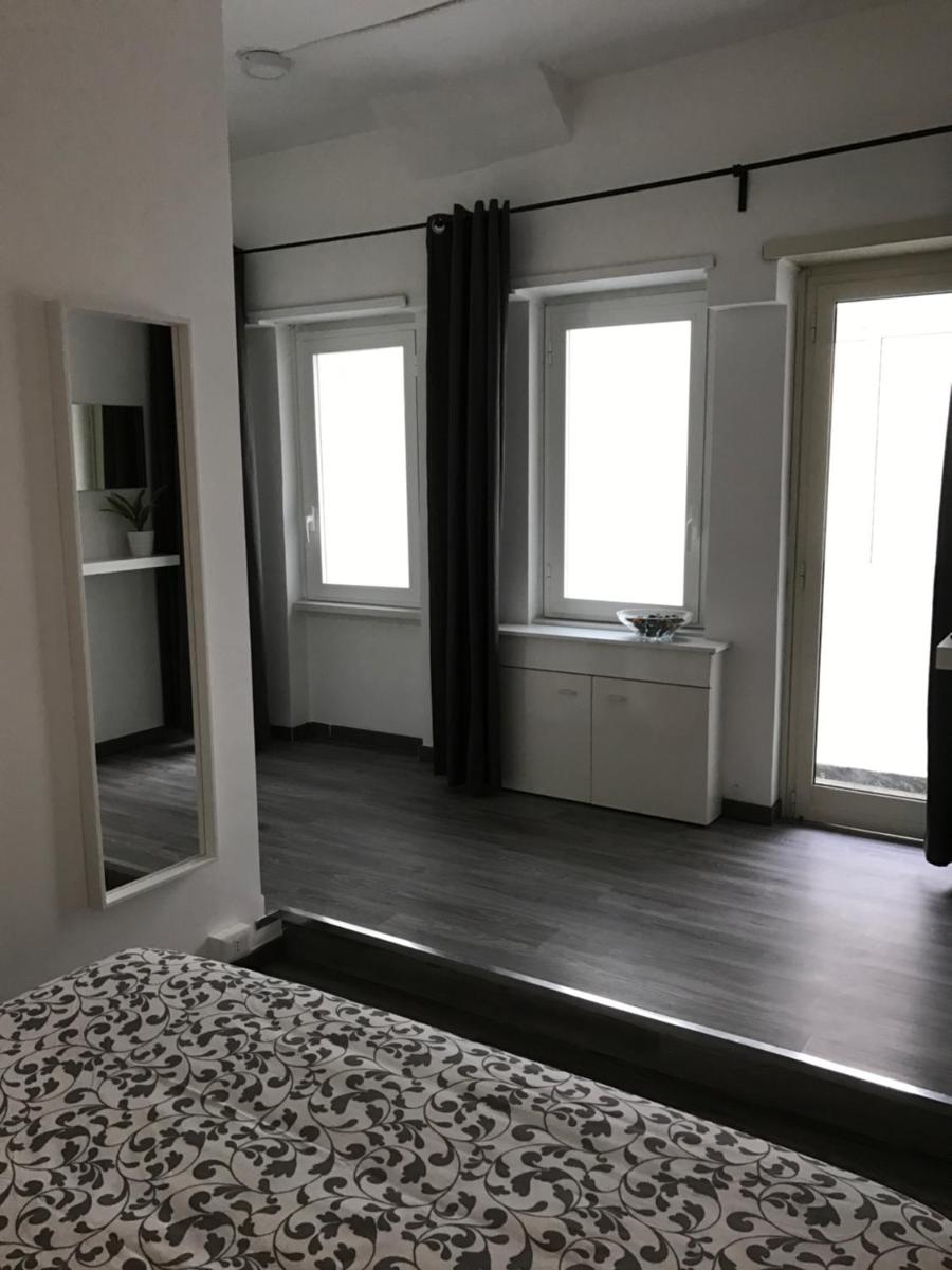 Interno 2
