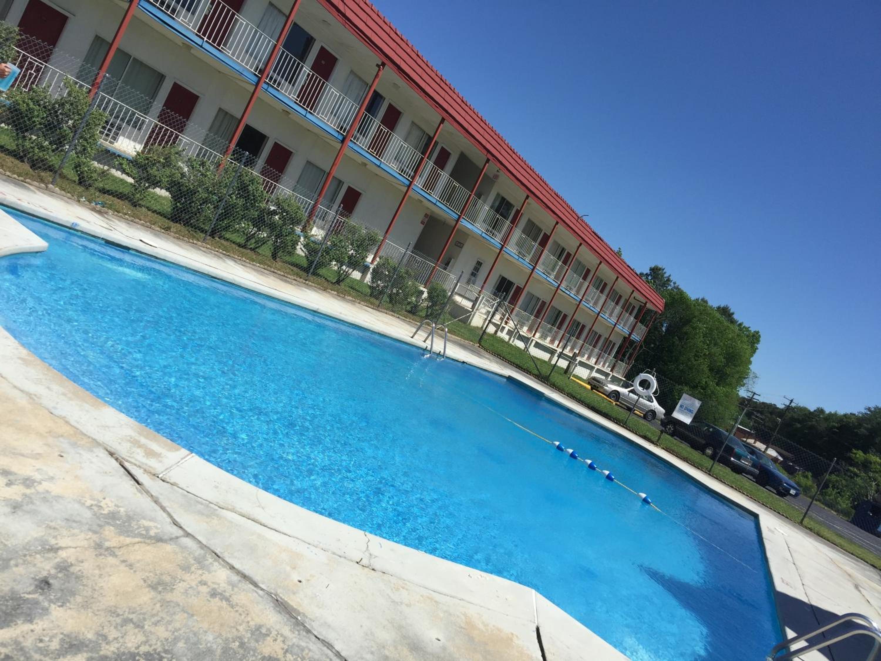 Flagship Inn