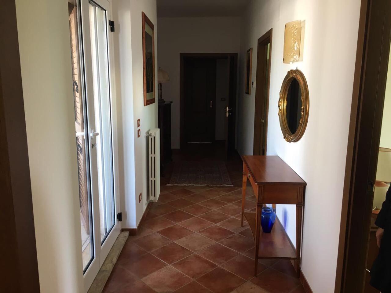 Photo 33